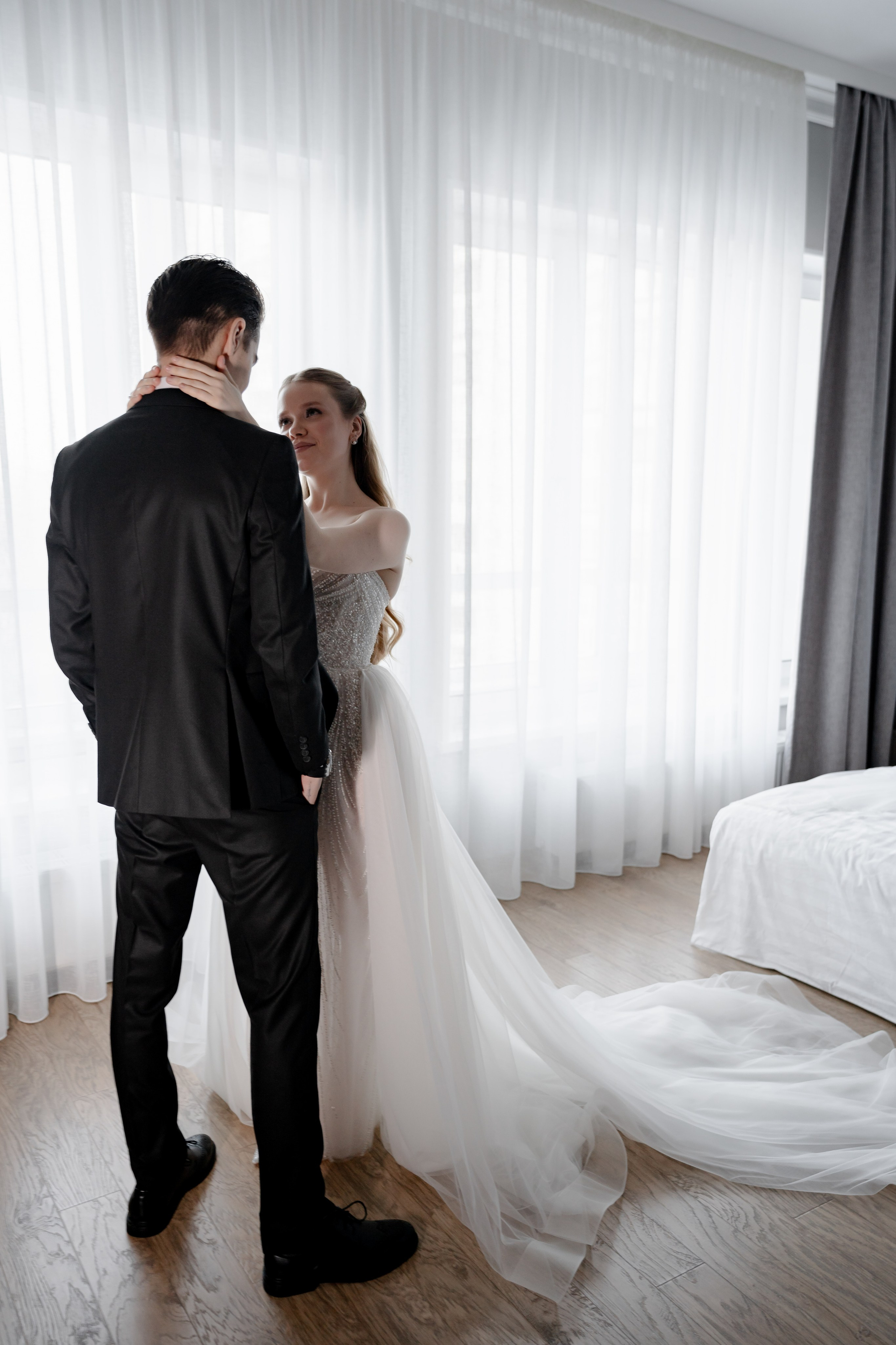 СВАДЕБНАЯ СЬЕМКА СБОРОВ В ОТЕЛЕ И ВЫЕЗД НА ЦЕРЕМОНИЮ (СНЯТО В СИБИРЕ В НИЖНЕВАРТОВСКЕ). Профессиональный фотограф, Санкт-Петербург — Виктория Богомолова