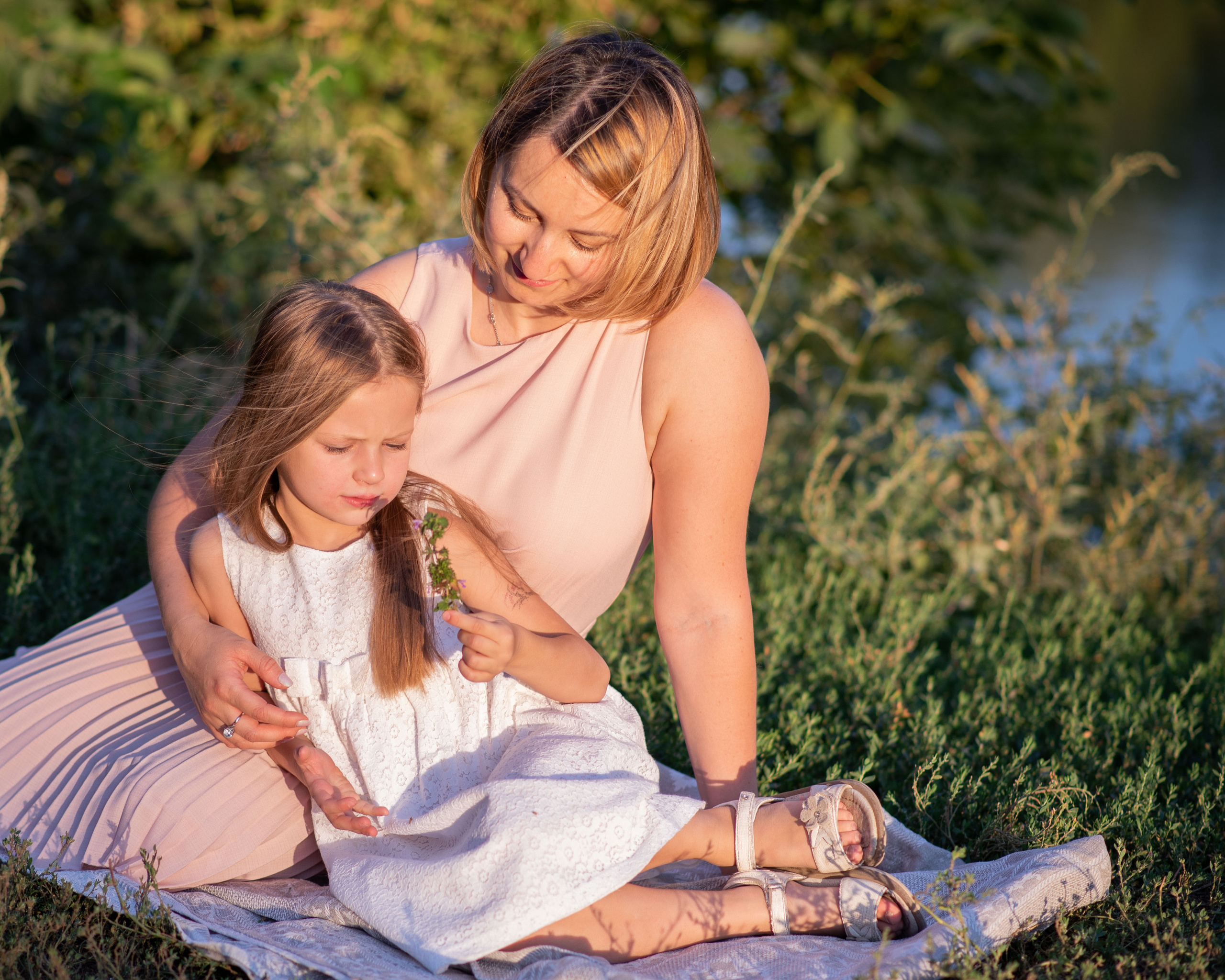 Гуля и Камилла. Главная