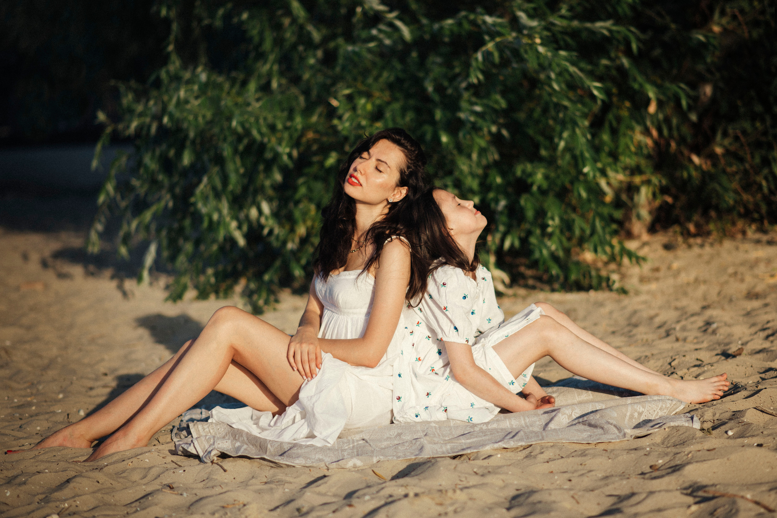 Мария и Лида. Главная