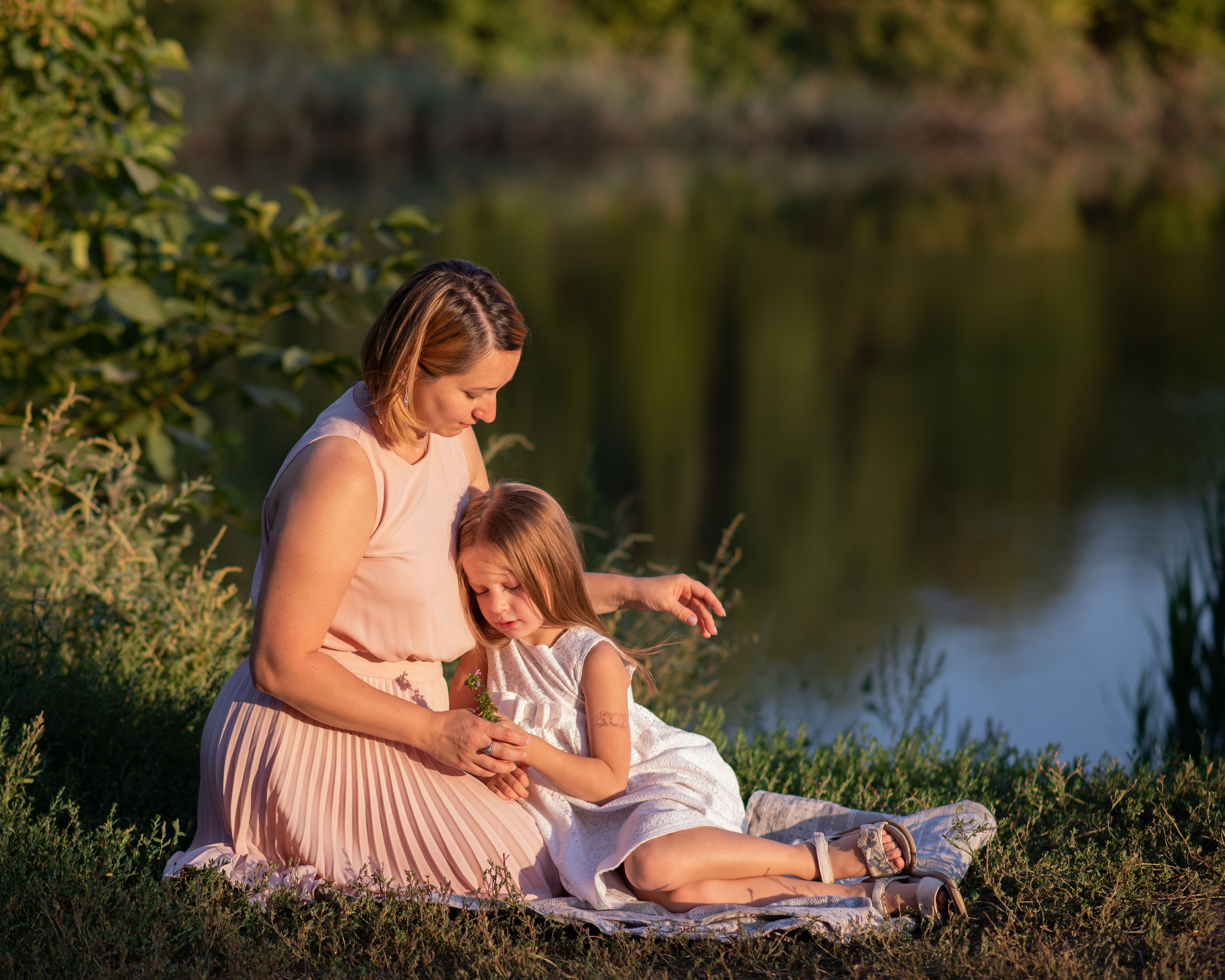 Гуля и Камилла. Главная