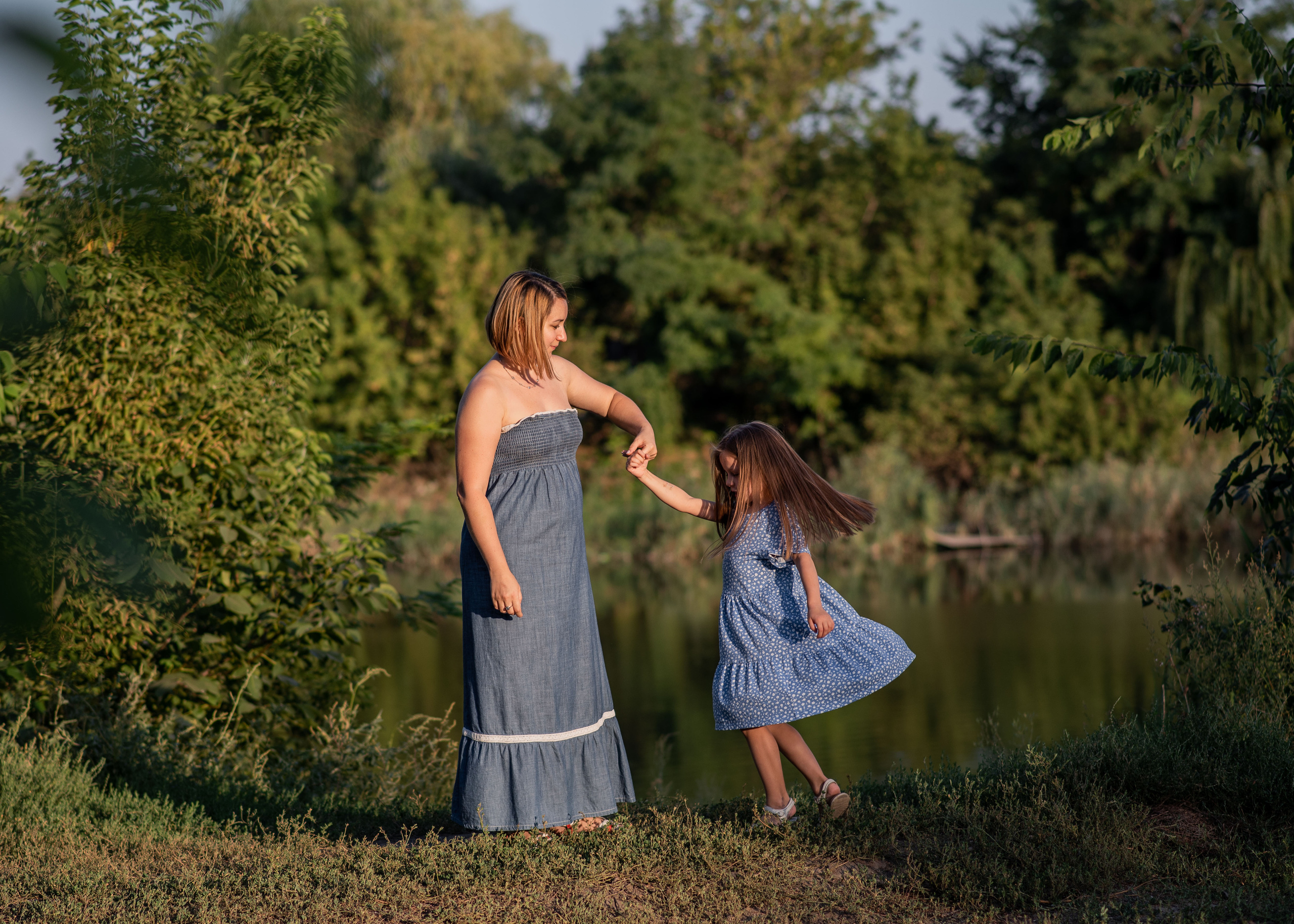 Гуля и Камилла. Главная