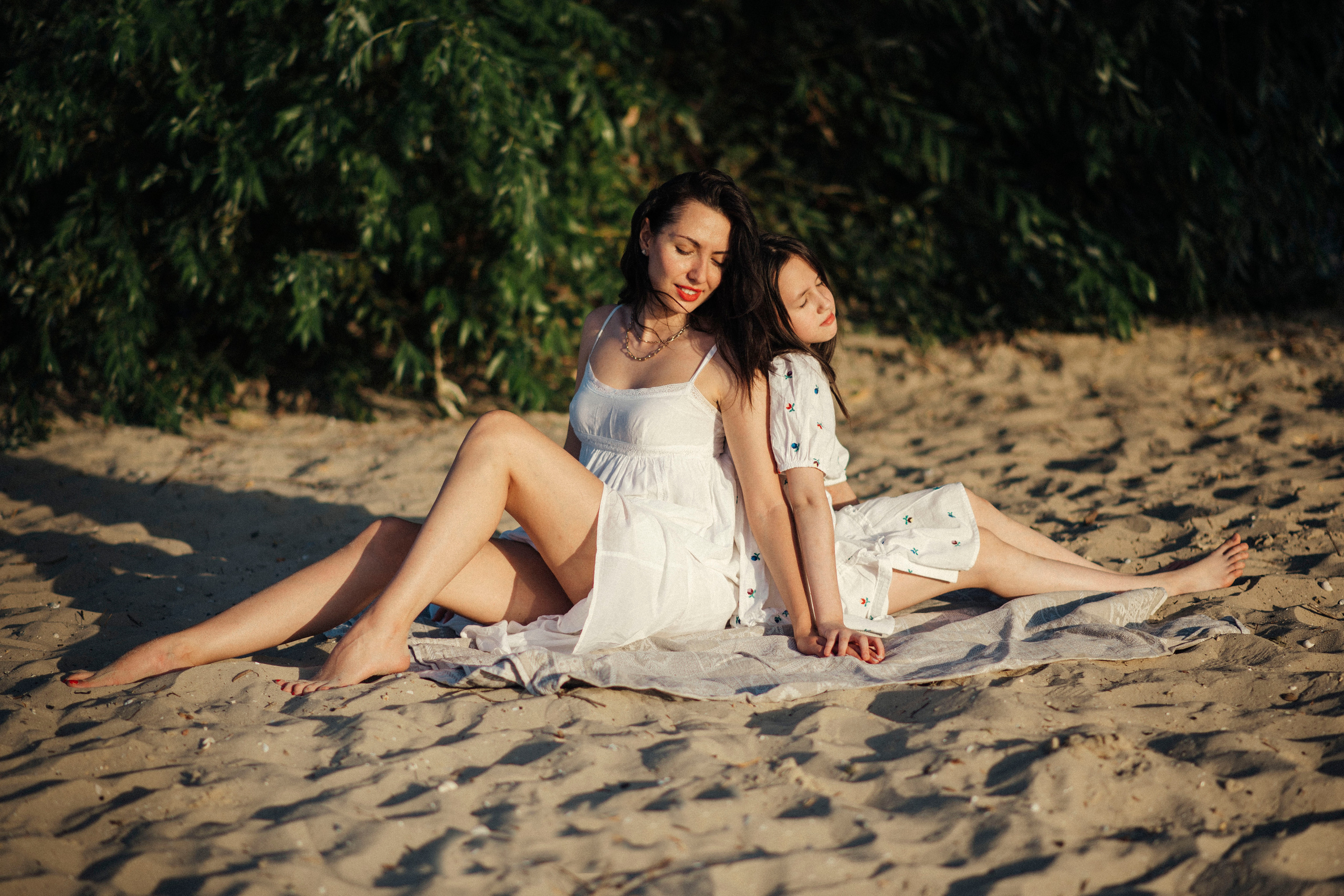 Мария и Лида. Главная