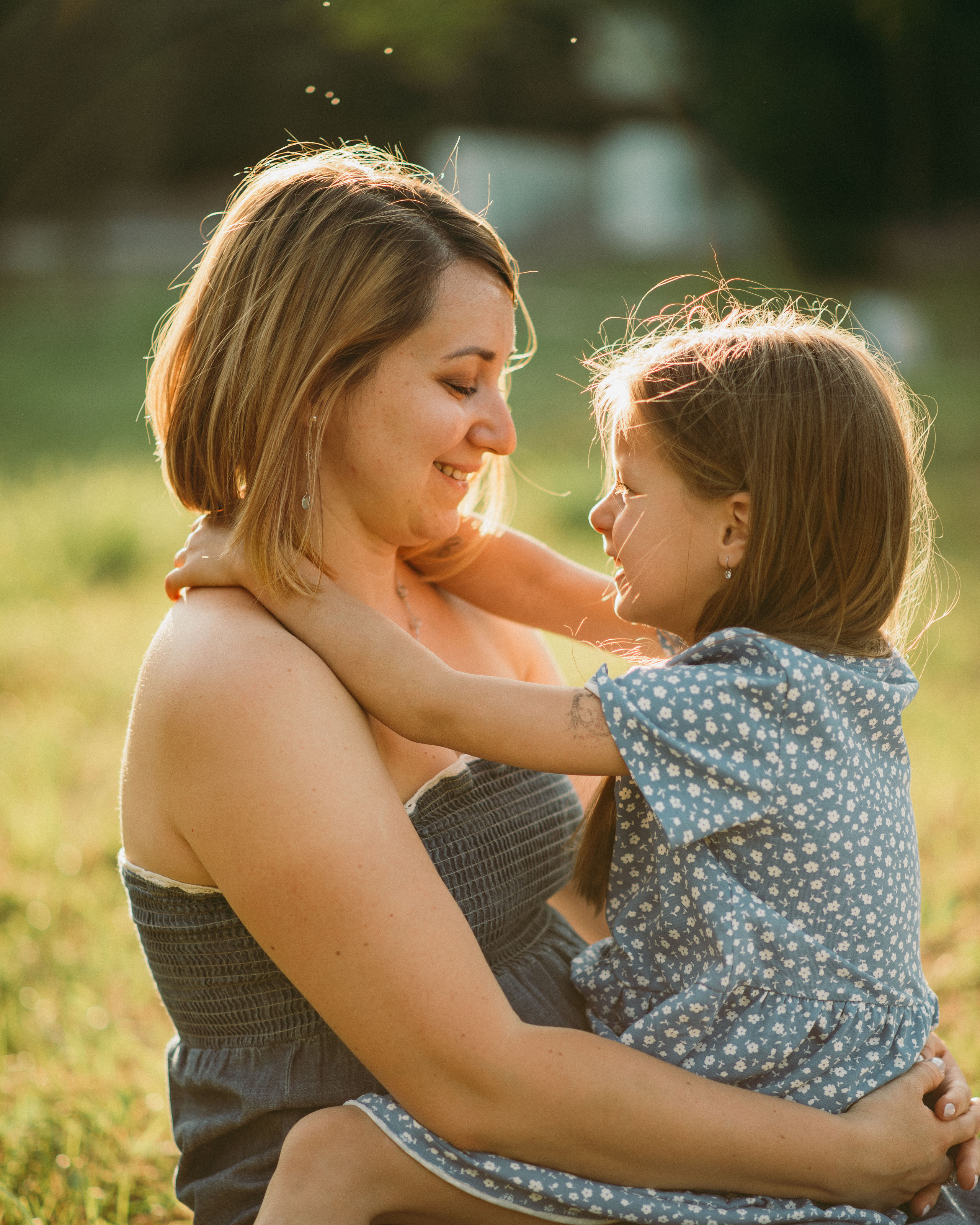 Гуля и Камилла. Главная