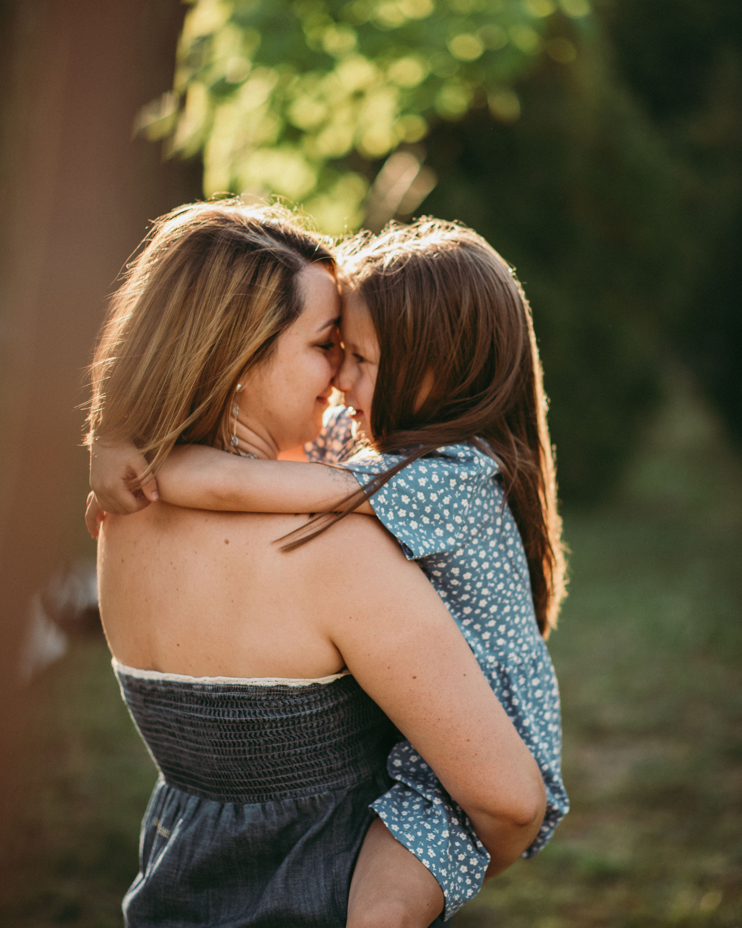 Гуля и Камилла. Главная