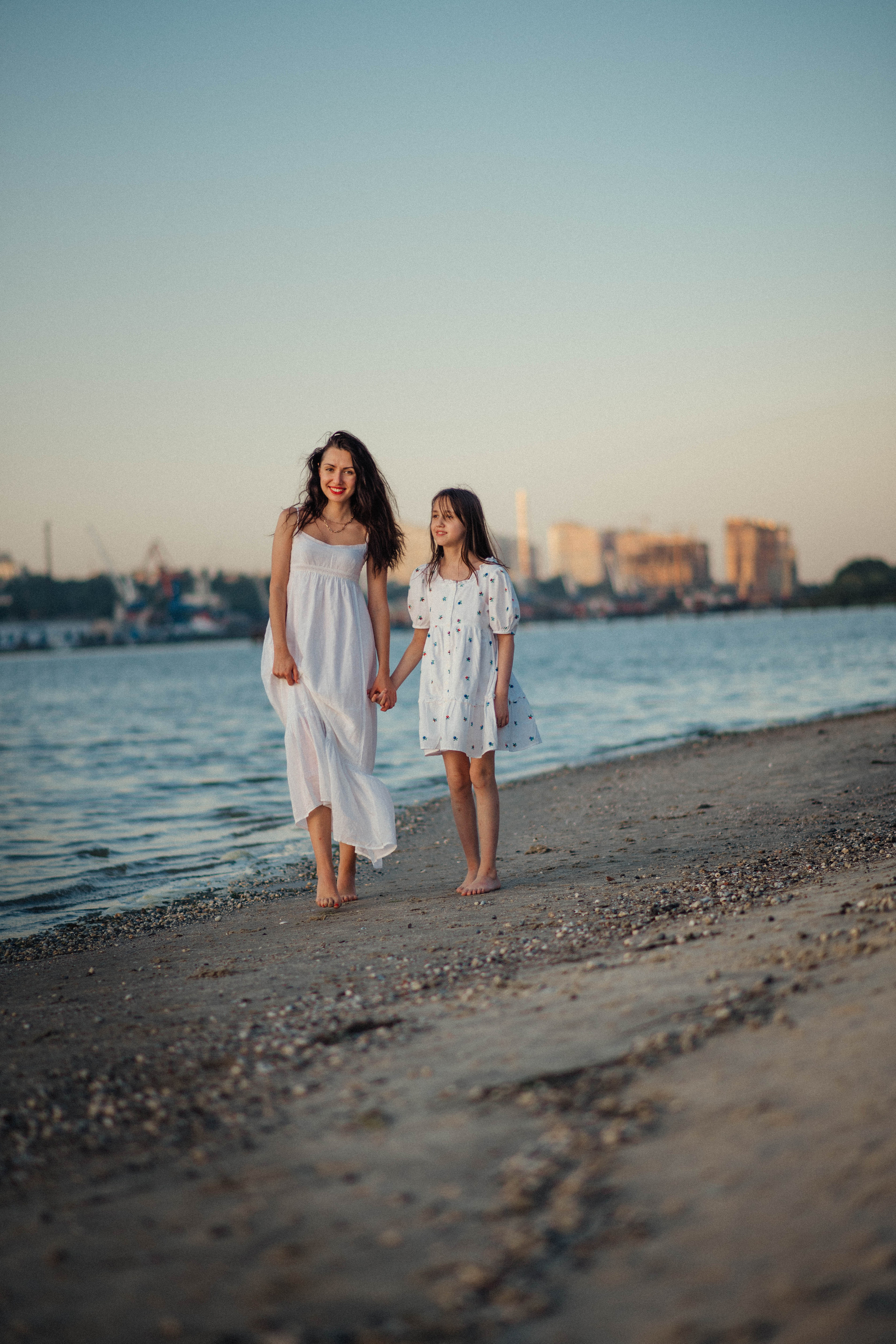 Мария и Лида. Главная