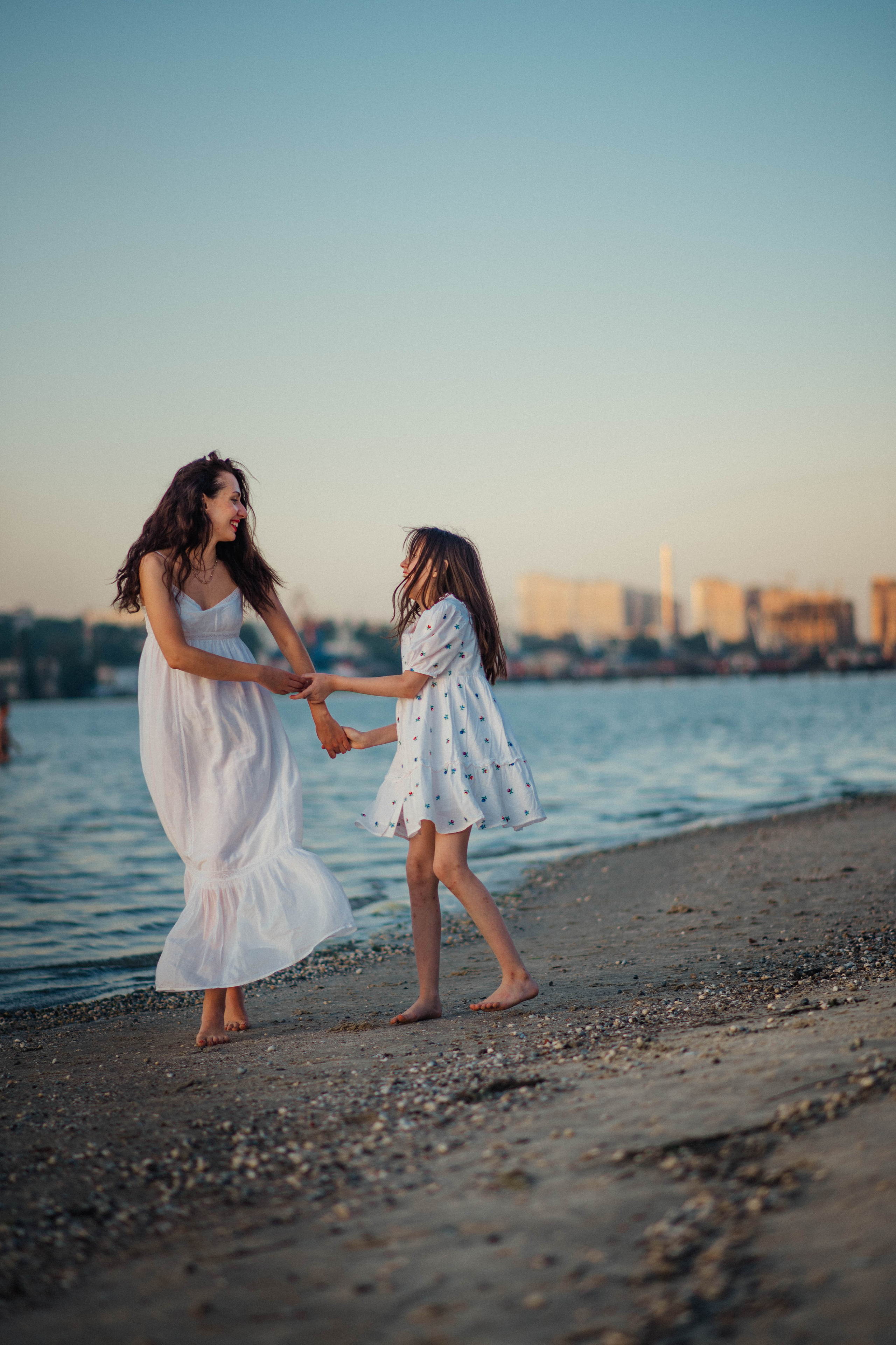 Мария и Лида. Главная