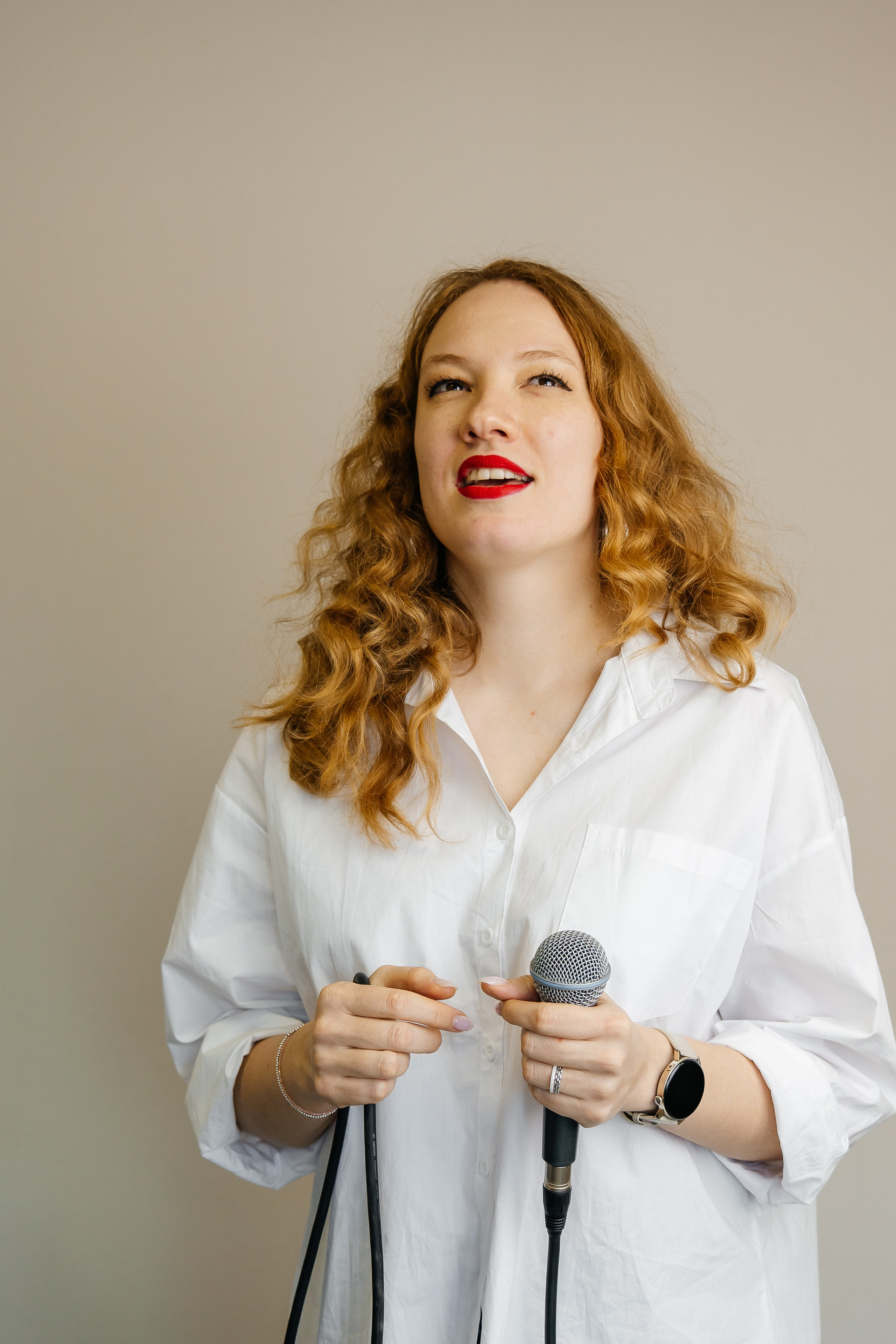 Конент фотографии для вокальной студии. Предметный фотограф в Горячем Ключе Вера Швец