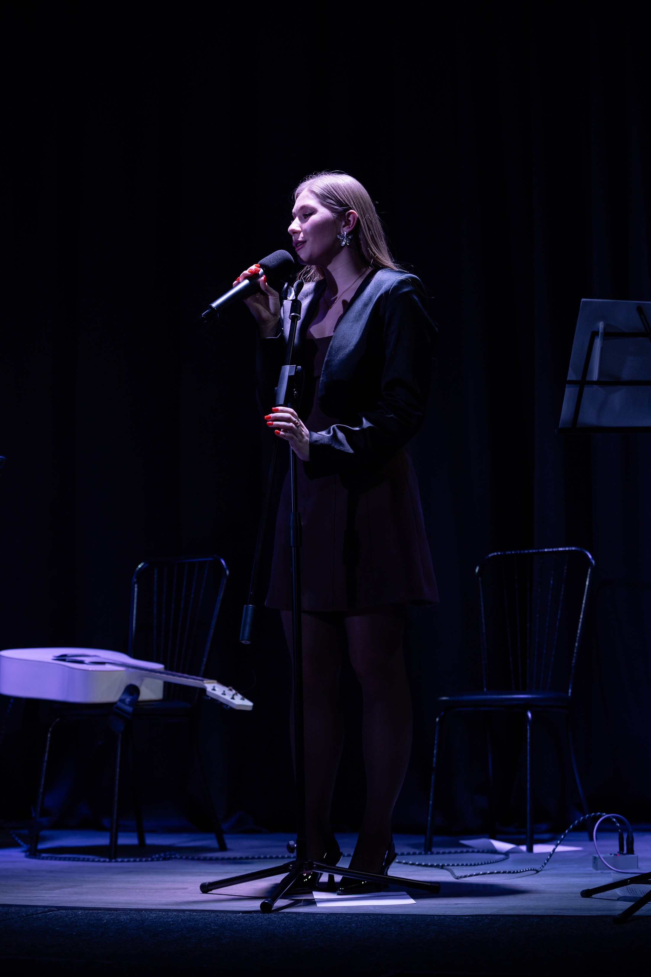 Поэтический вечер с Игорем Бушмелевым и Никой Станиславчик. Фотограф Юлия Мальцева