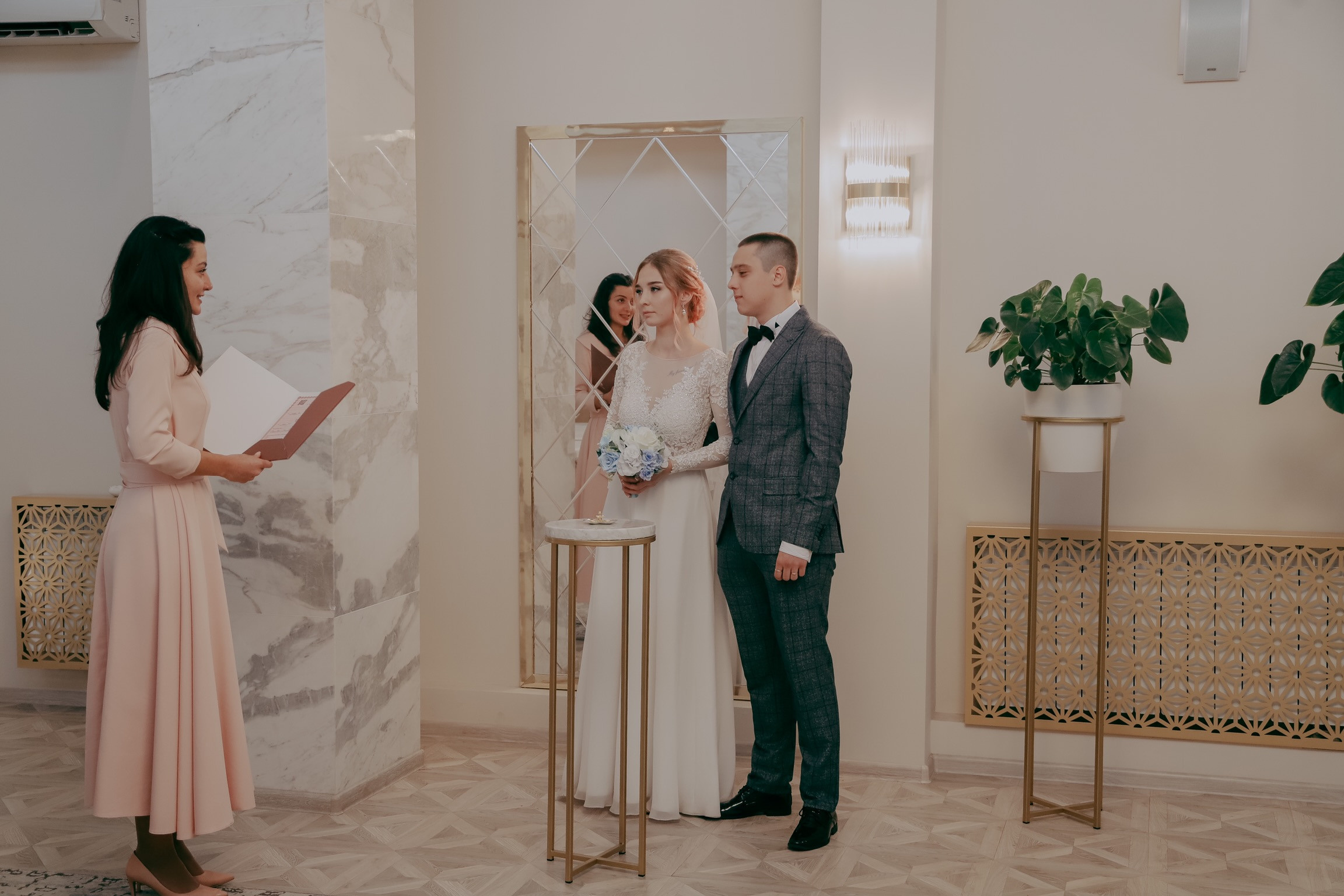 Ирина и Сергей савеловский загс. Фотограф Виктория Волкова