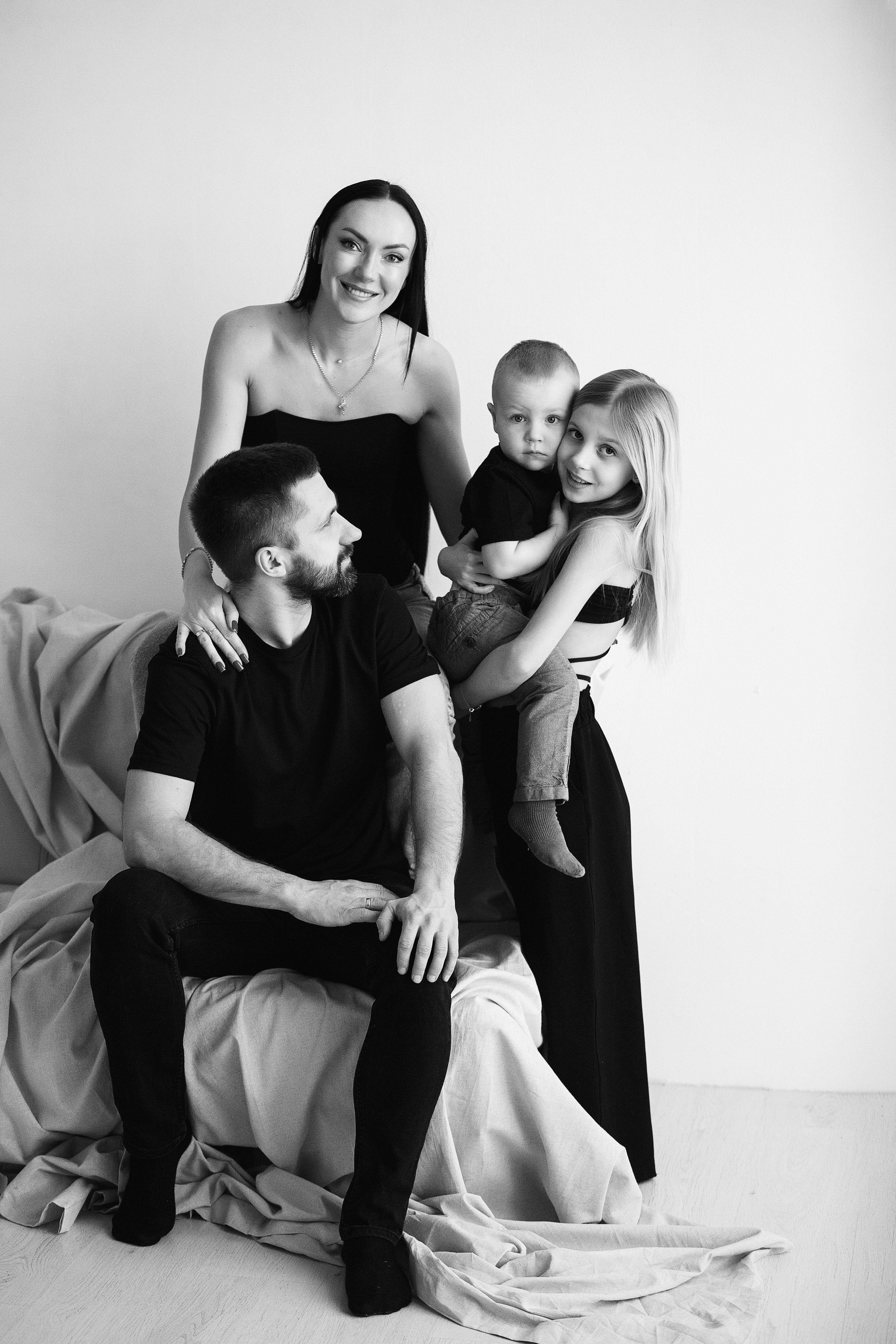 ЧБ серия. Фотограф новорожденных Оксана Полевская