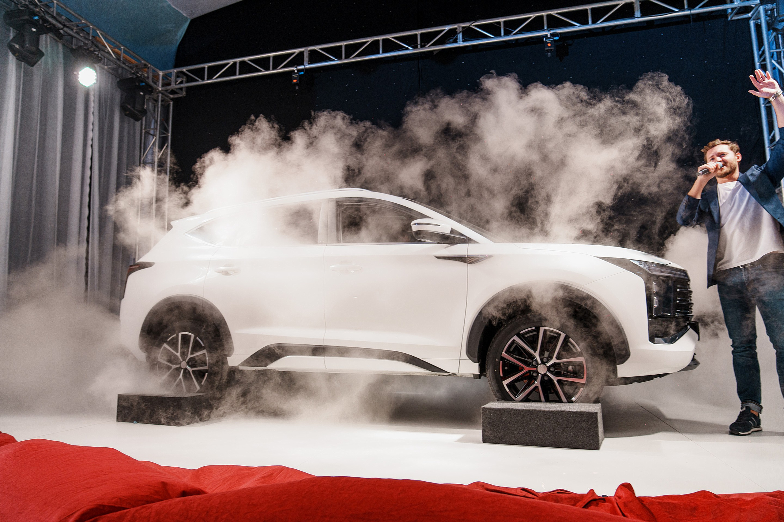 Презентация новой моделей JAC JS8. Фотограф TAULAN_1