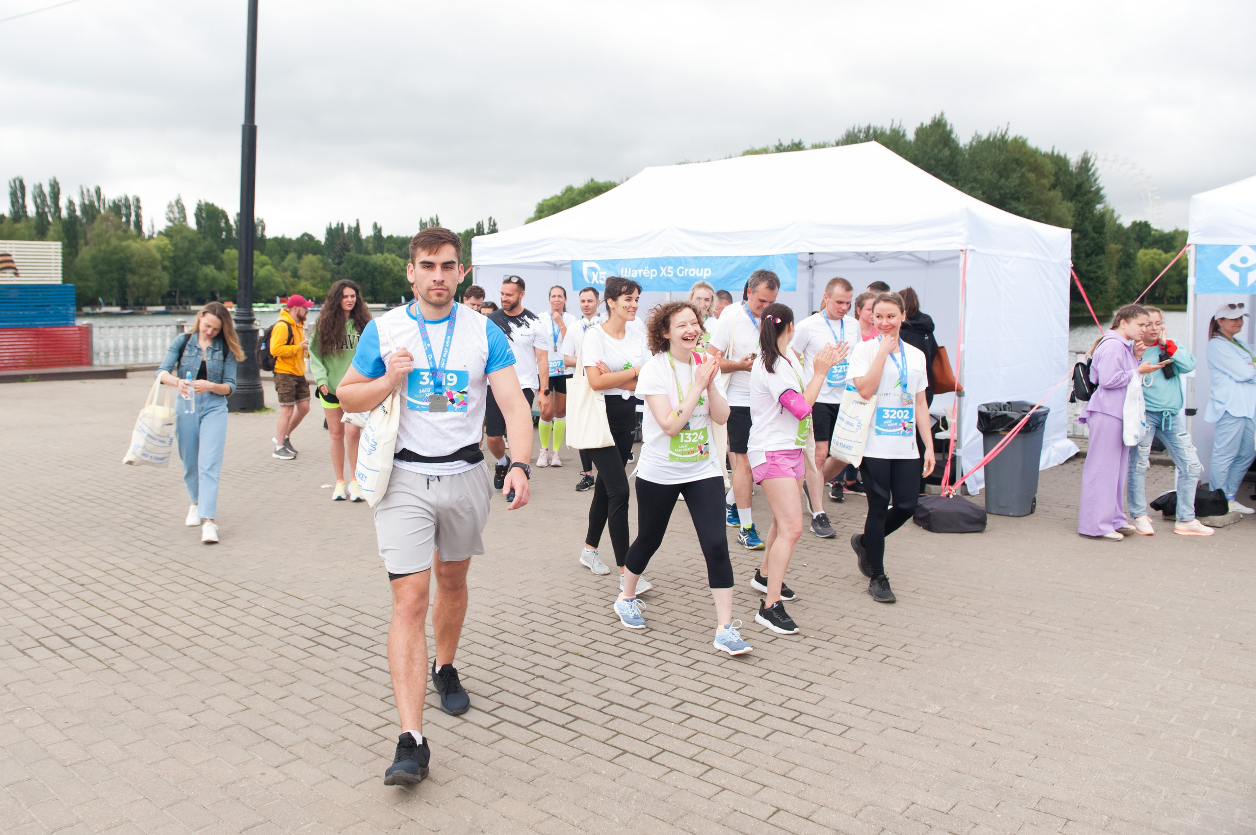 Корпоративное. Забег X5 Retail Group. Репортажный фотограф и видеограф Слава Думчев. Тимбилдинги, отчетники, корпоративы