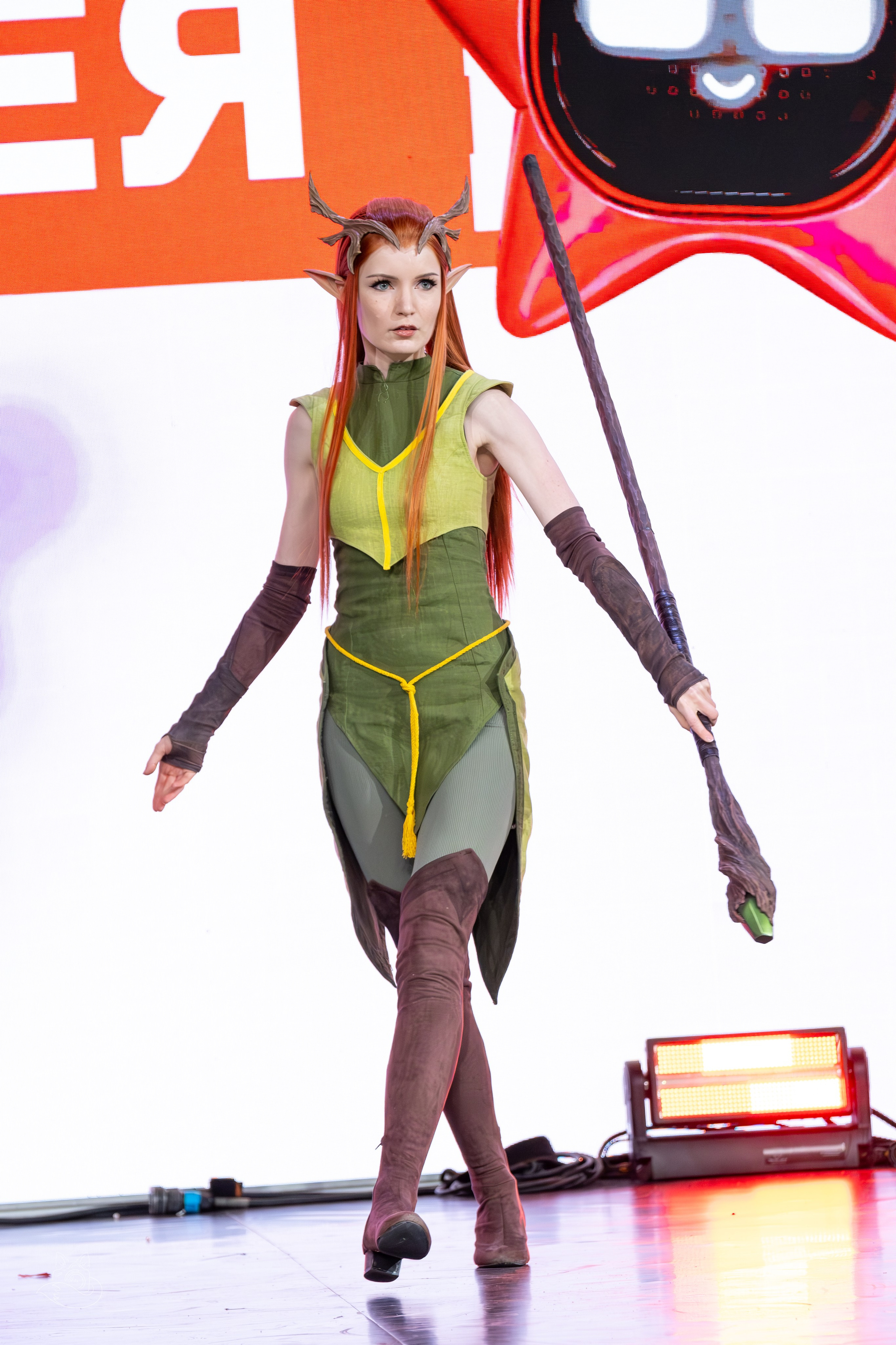 Сцена РЭД ЭКСПО 2024. Косплей фотограф