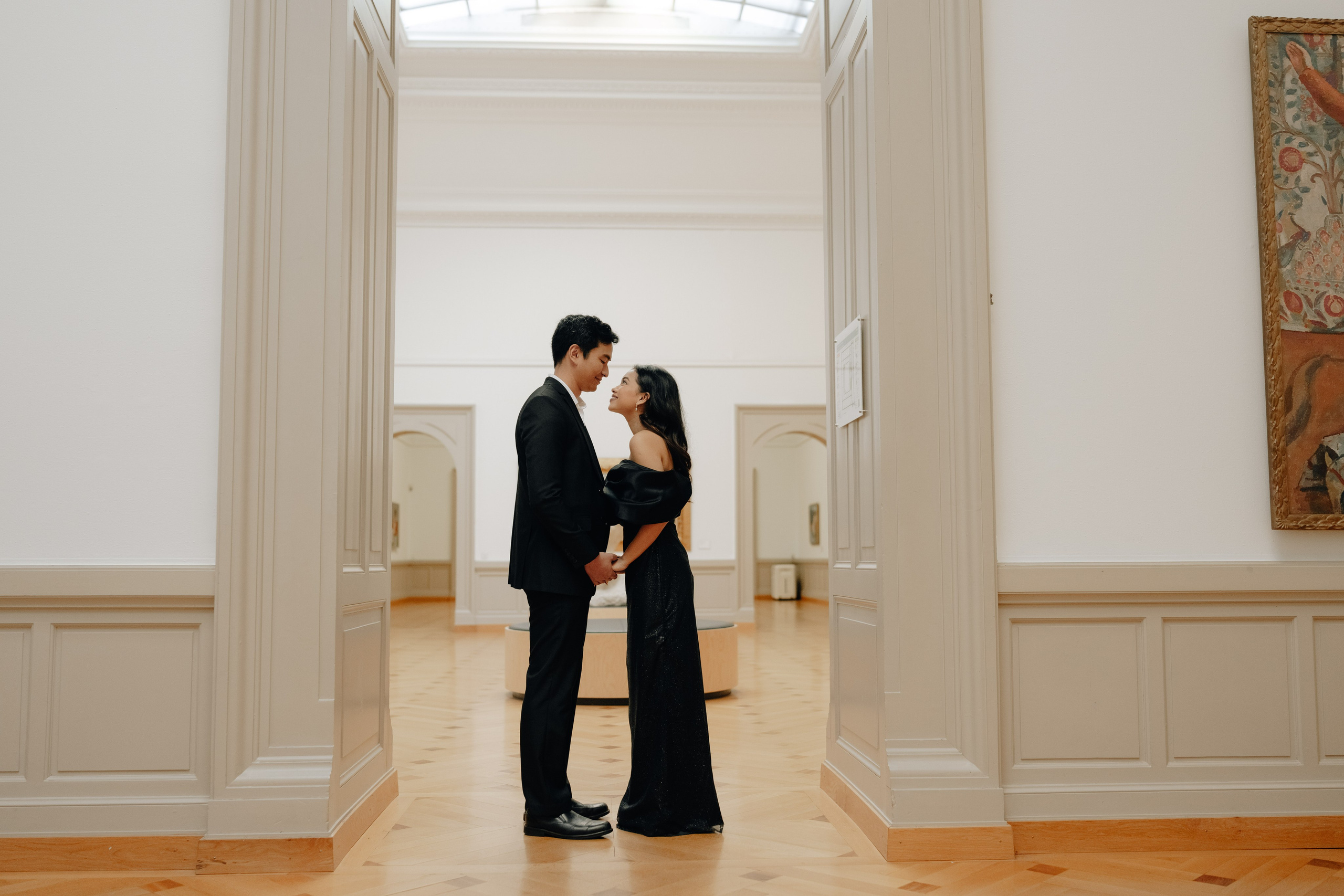 Fifi & Shamil | The Museum of Art. Профессиональный свадебный фотограф в Женеве и Швейцарии | Таня Вовчецкая