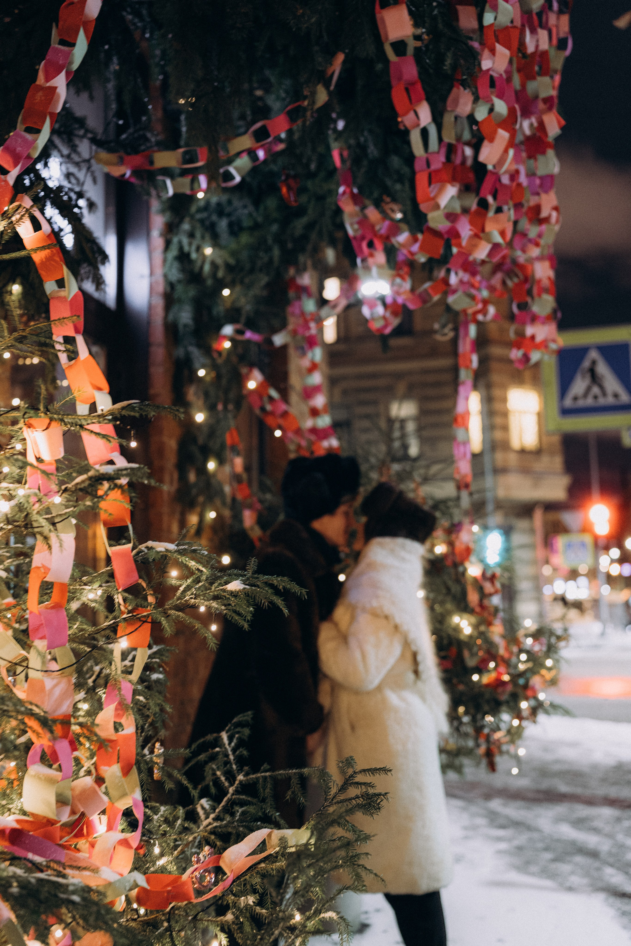 НОВОГОДНЯЯ ПРОГУЛКА ПАРЫ ПО ЧЕРНЫШЕВСКОЙ ПЕРЕД НОВЫМ ГОДОМ. Профессиональный фотограф, Санкт-Петербург — Виктория Богомолова