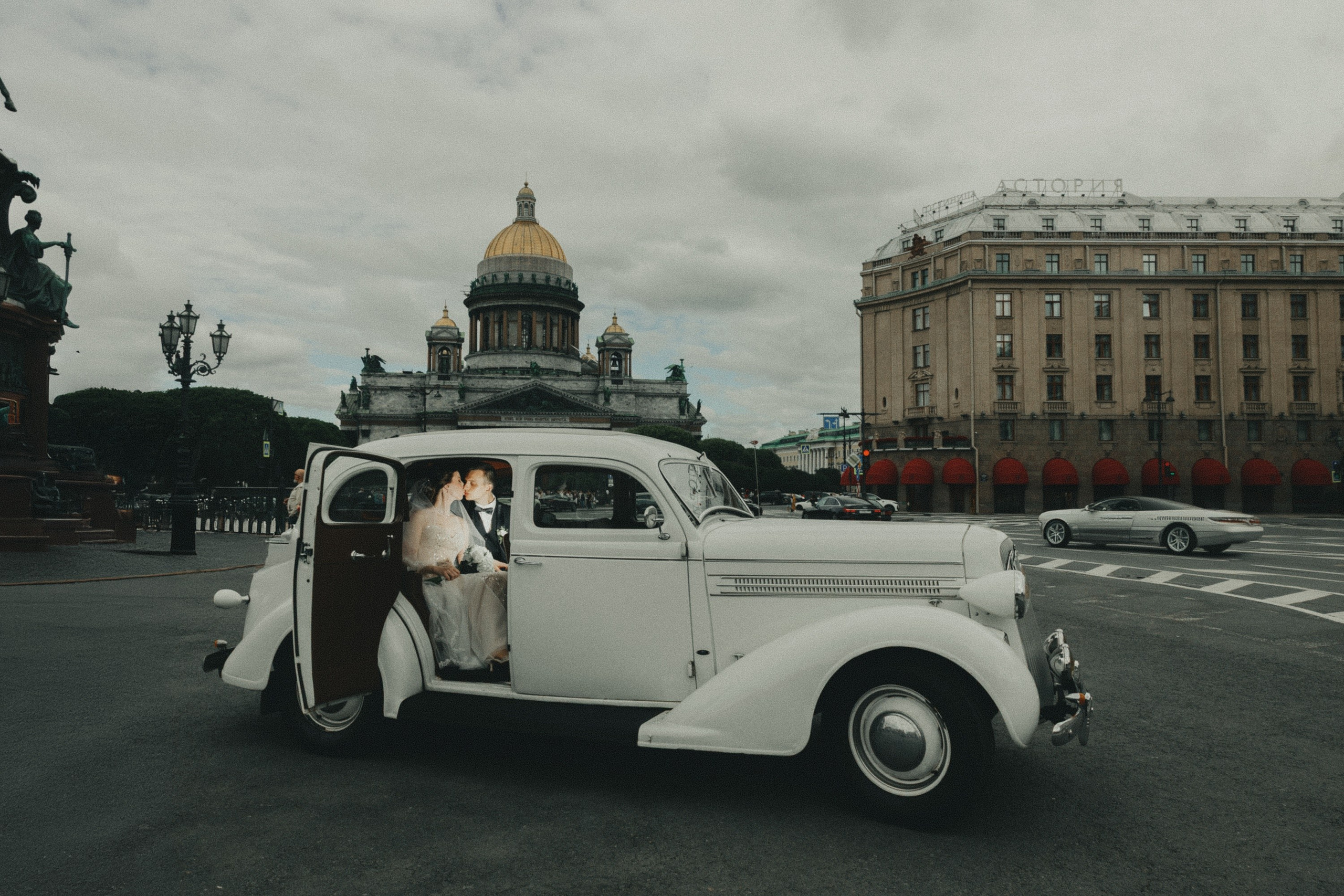 Алена и Денис — обработка в стиле ретро пленка. Свадебный фотограф в Санкт-Петербурге Рябикин Александр , занимаюсь св