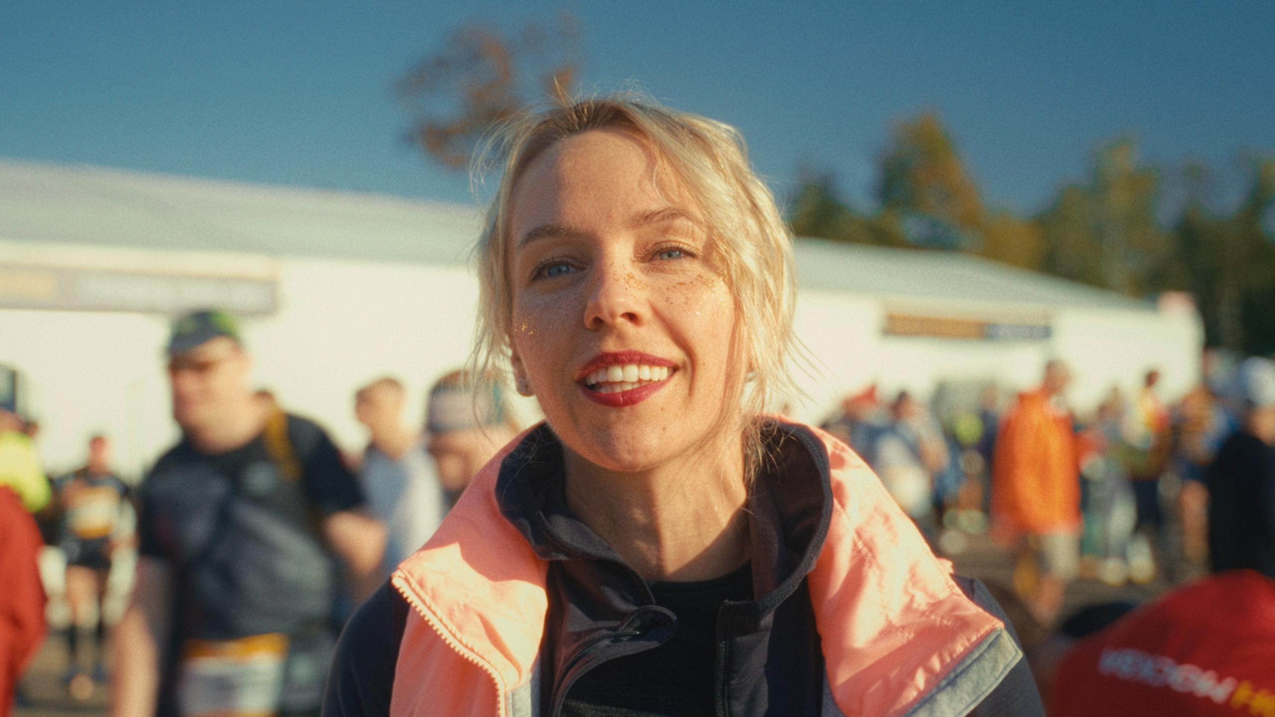 Документальный фильм Бегом по России, люди с неограниченными возможностями. Цветокоррекция кино, рекламы и клипов. В Алматы и по всему миру. Юрий Косяков