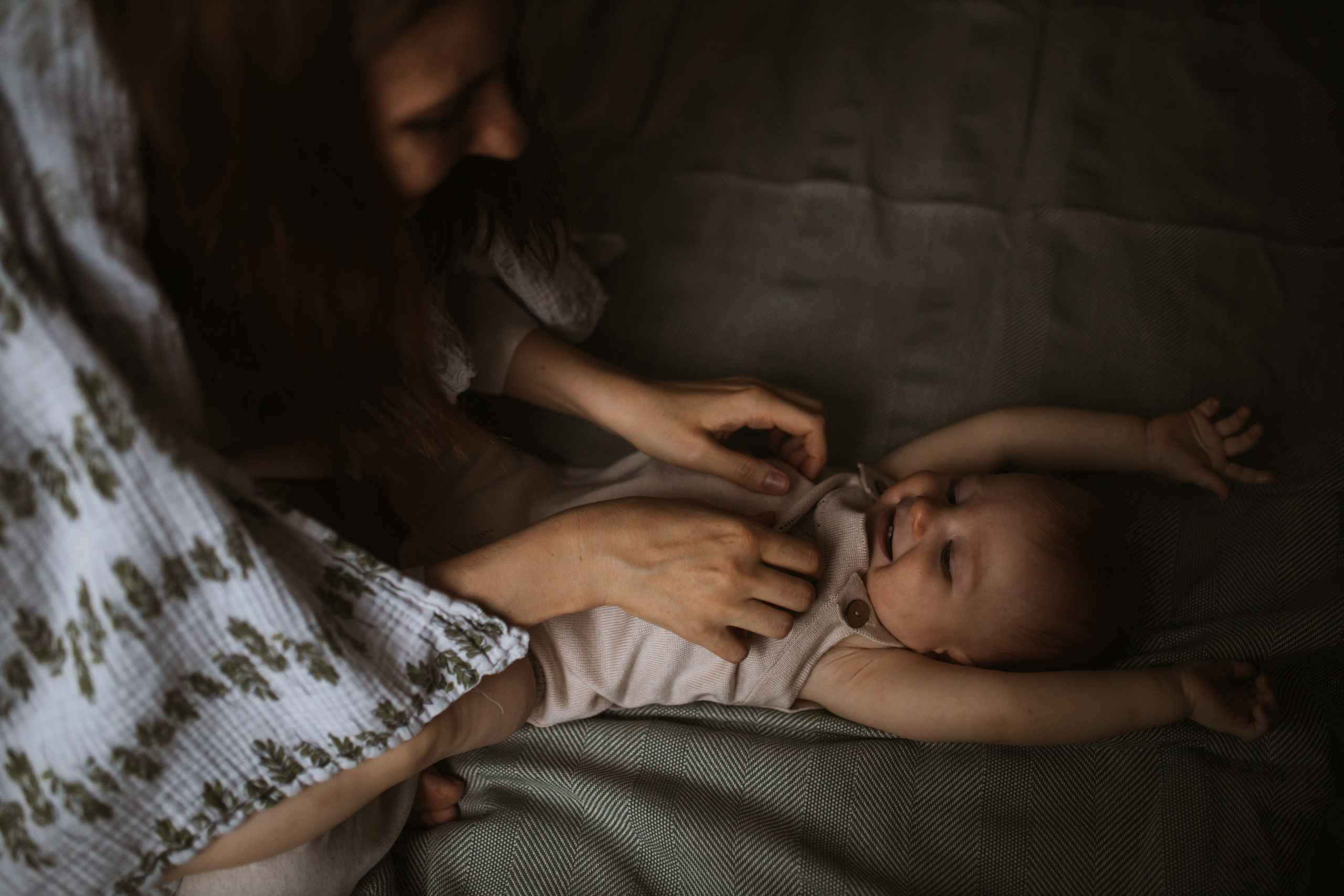 Домашняя история про маму и малыша. Мария Гурьянова. Семейный lifestyle фотограф в Москве и по всему миру