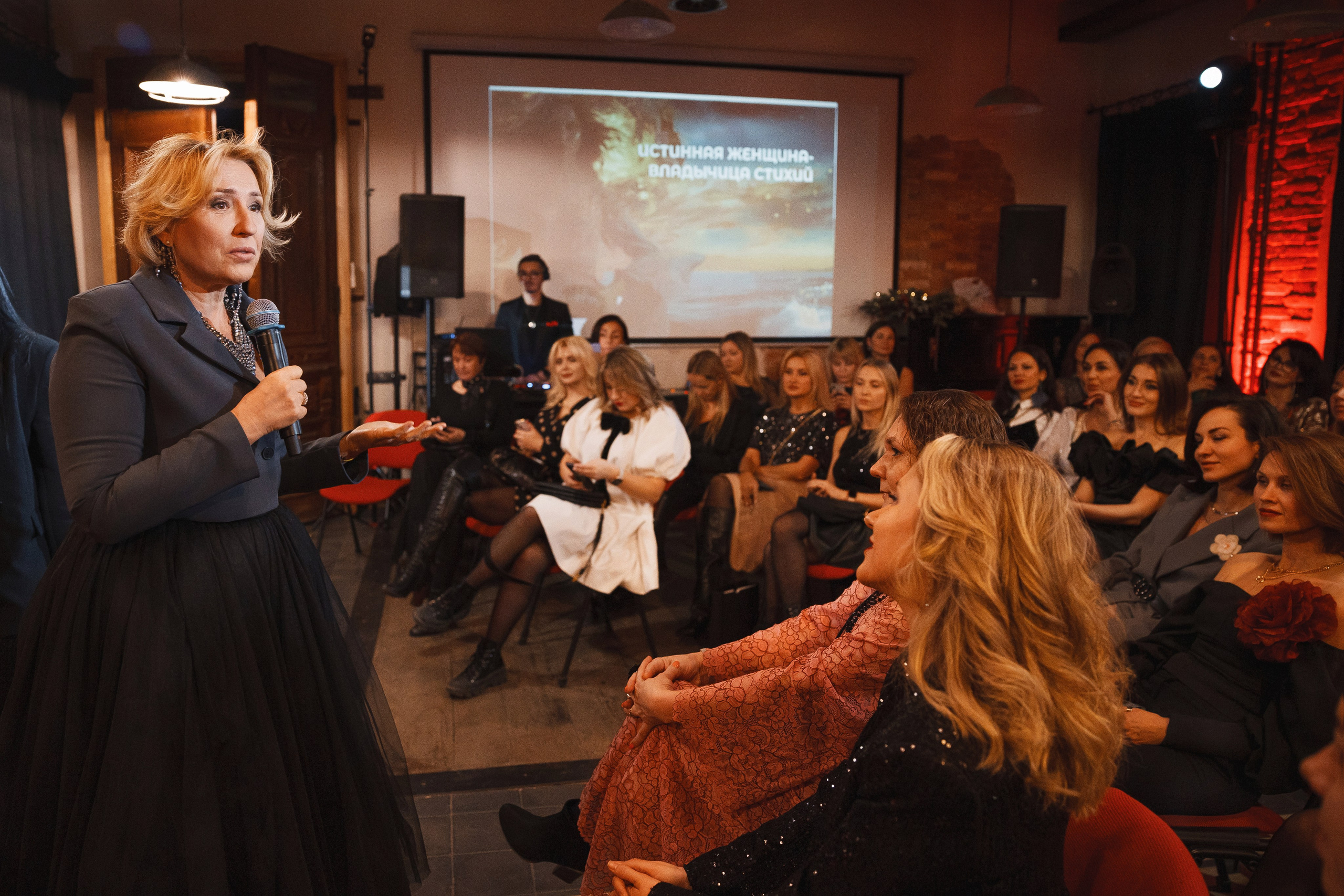 Natali Emelyanenkova Project. Свадебный и репортажный фотограф в Волгограде Антон Сидоренко