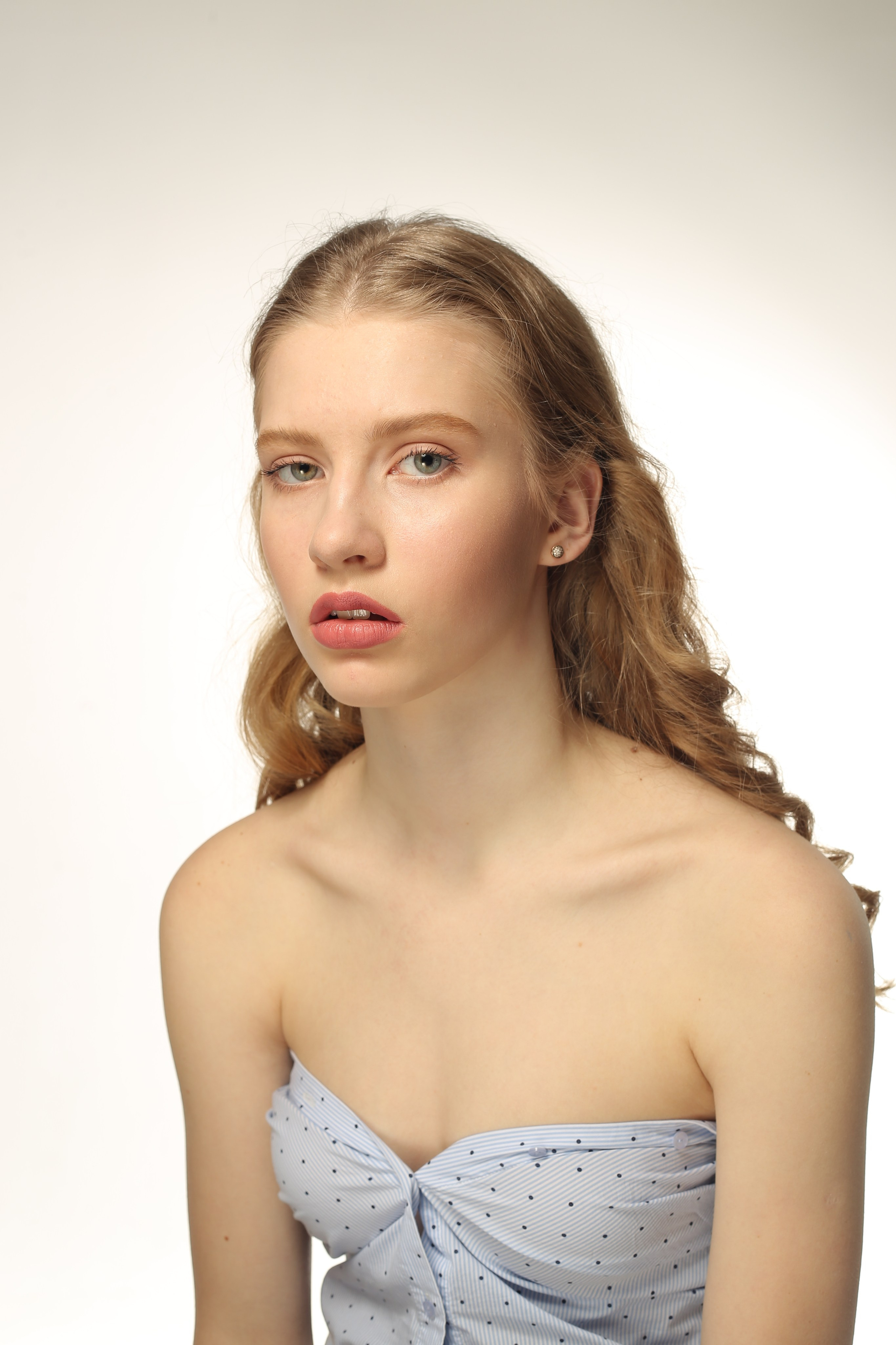 В СТУДИИ. Фотограф видеооператор Пермский край, Пермь, Оса Руслан Саматов