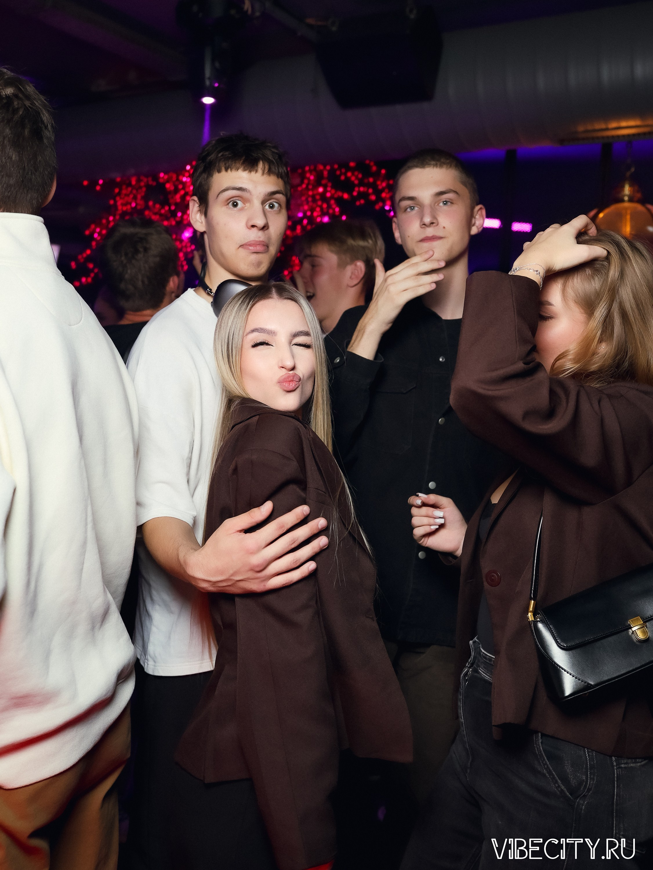 DOUBLE U. VIBECITY.RU Вайб Сити Ру Фоторепортажи Фотоотчеты Калининград