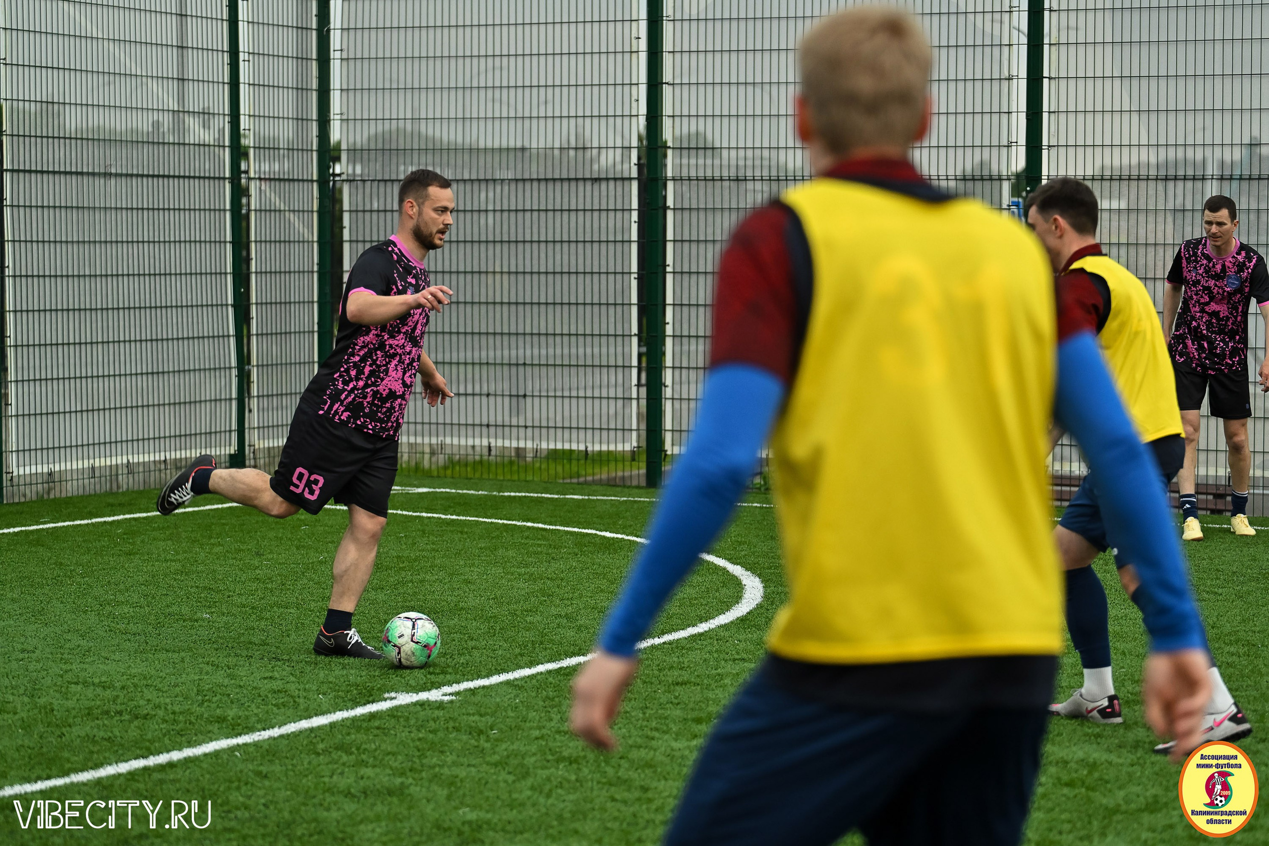 ИГРЫ МИНИ-ФУТБОЛЬНОЙ ЛИГИ. VIBECITY.RU Вайб Сити Ру Фоторепортажи Фотоотчеты Калининград