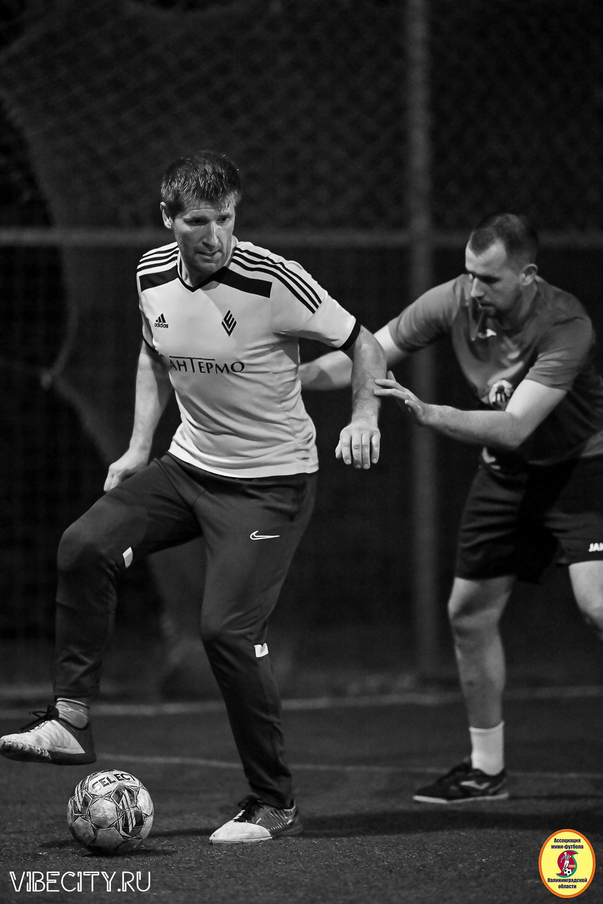 ФИНАЛЬНЫЕ ИГРЫ КУБКА МИНИ-ФУТБОЛЬНОЙ ЛИГИ И КУБКА КОРПОРАТИВНОЙ МФЛ 2025. VIBECITY.RU Вайб Сити Ру Фоторепортажи Фотоотчеты Калининград