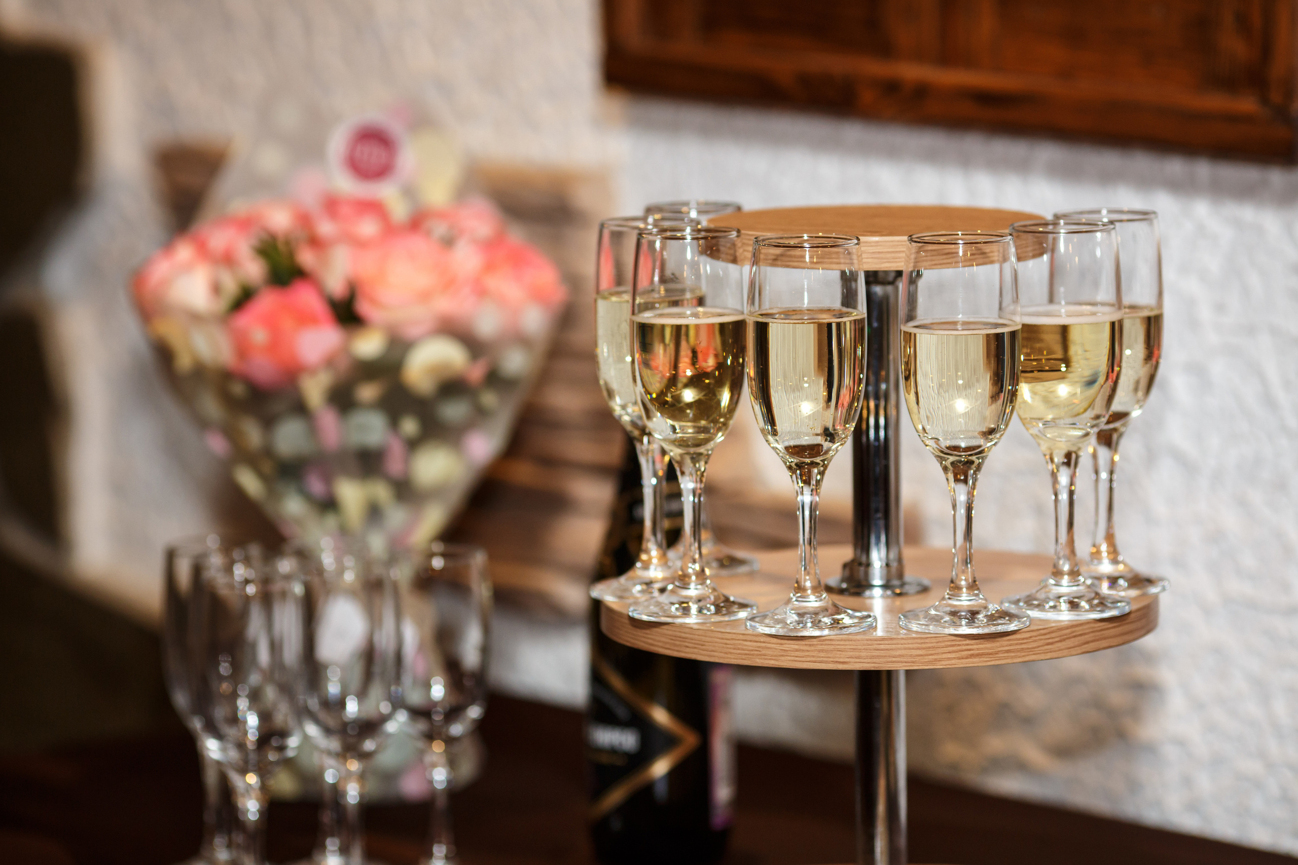 Ксюша и Иван, Таганский ЗАГС, фотостудия Famous Studios. Свадебный и репортажный фотограф (Москва, Королев и другие)