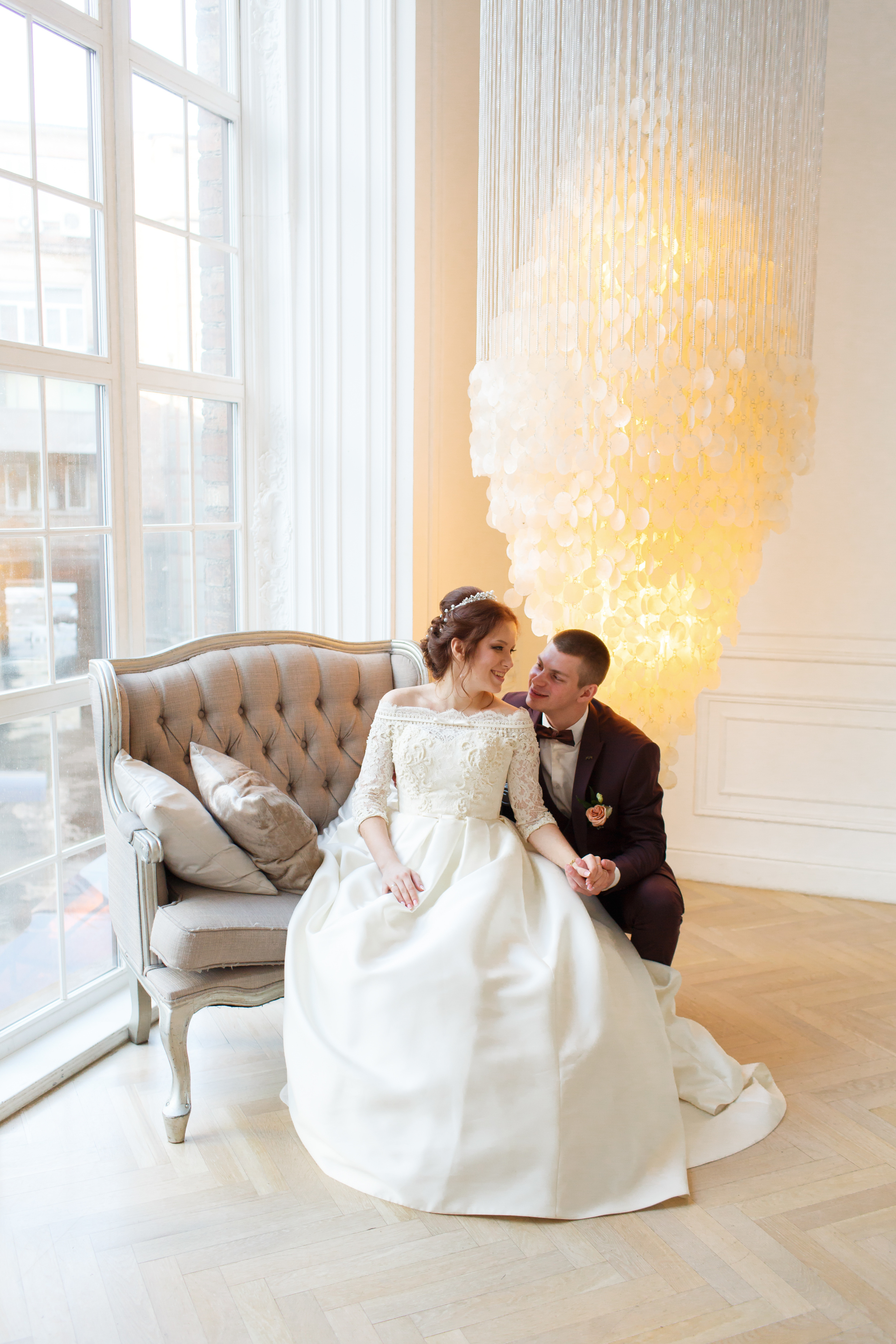 Ксюша и Иван, Таганский ЗАГС, фотостудия Famous Studios. Свадебный и репортажный фотограф (Москва, Королев и другие)