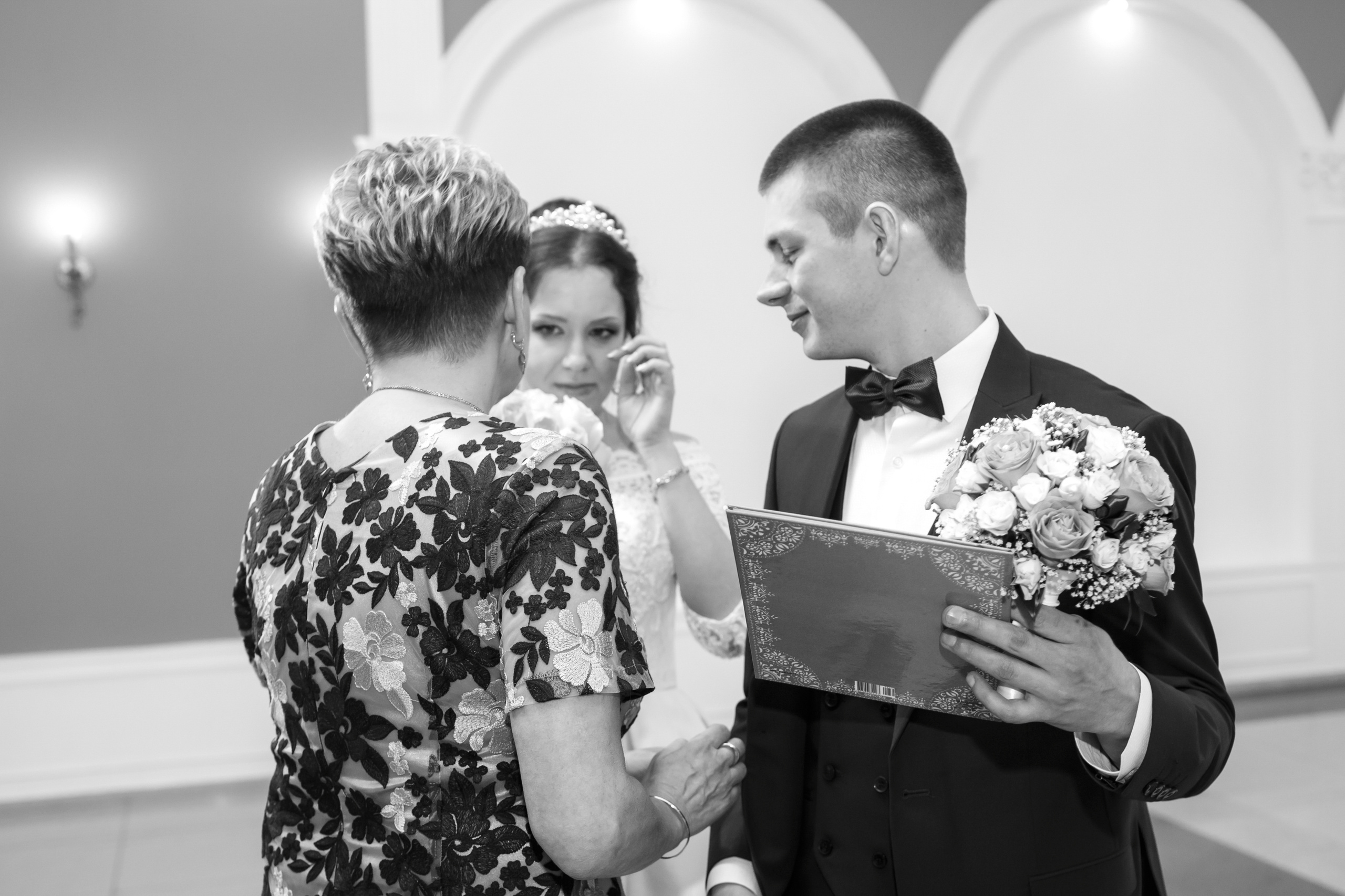 Ксюша и Иван, Таганский ЗАГС, фотостудия Famous Studios. Свадебный и репортажный фотограф (Москва, Королев и другие)