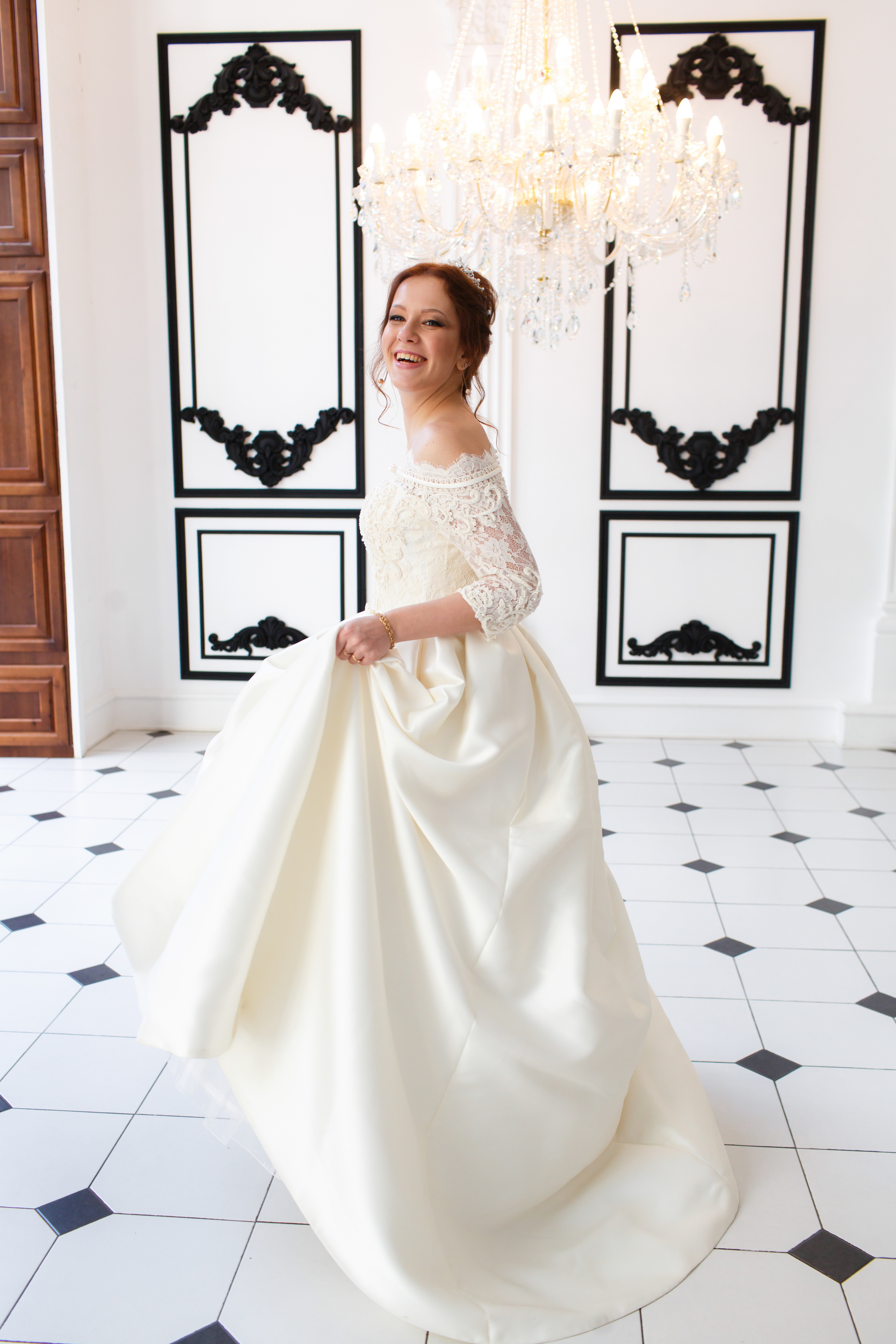 Ксюша и Иван, Таганский ЗАГС, фотостудия Famous Studios. Свадебный и репортажный фотограф (Москва, Королев и другие)