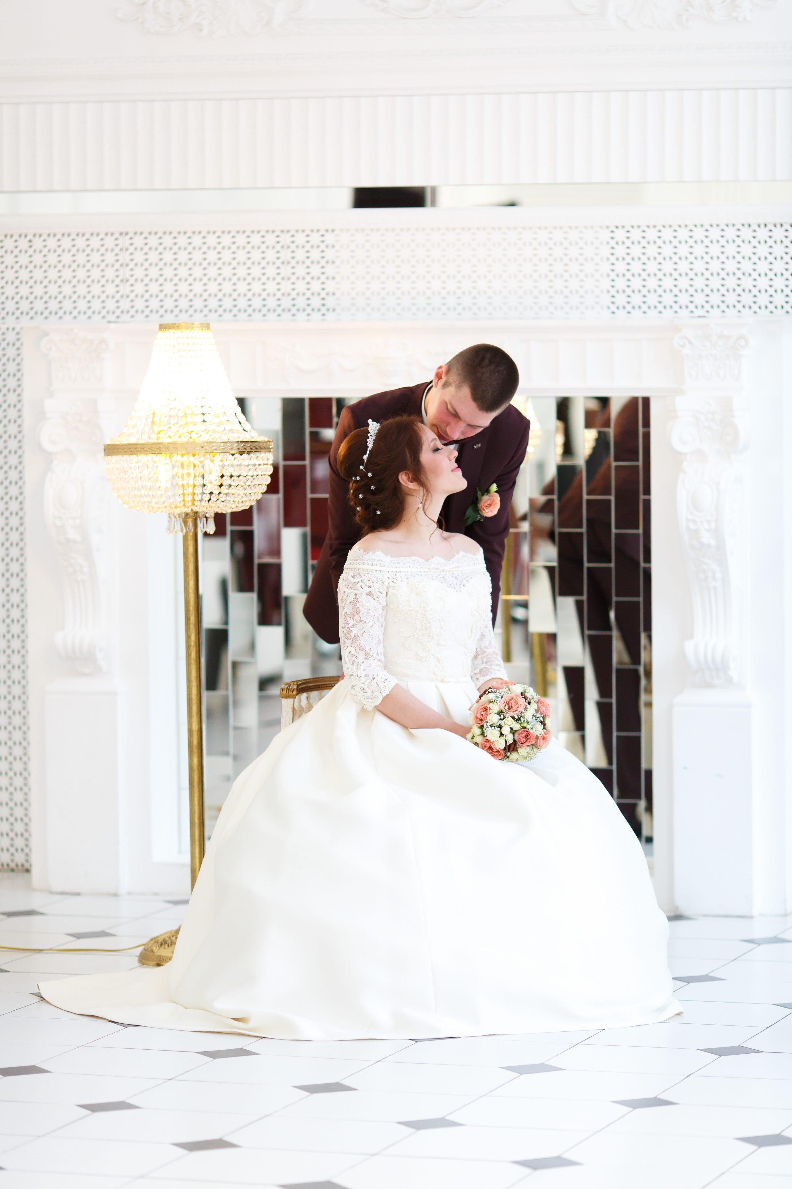 Ксюша и Иван, Таганский ЗАГС, фотостудия Famous Studios. Свадебный и репортажный фотограф (Москва, Королев и другие)