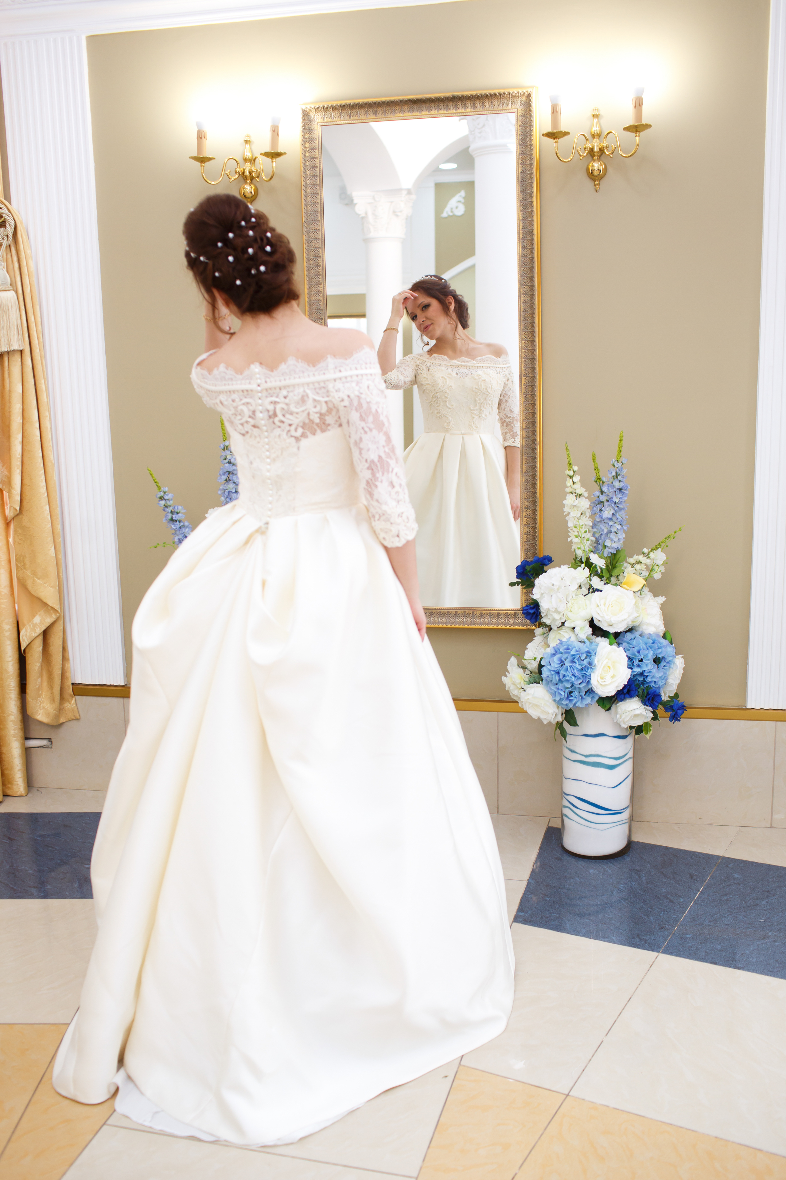 Ксюша и Иван, Таганский ЗАГС, фотостудия Famous Studios. Свадебный и репортажный фотограф (Москва, Королев и другие)