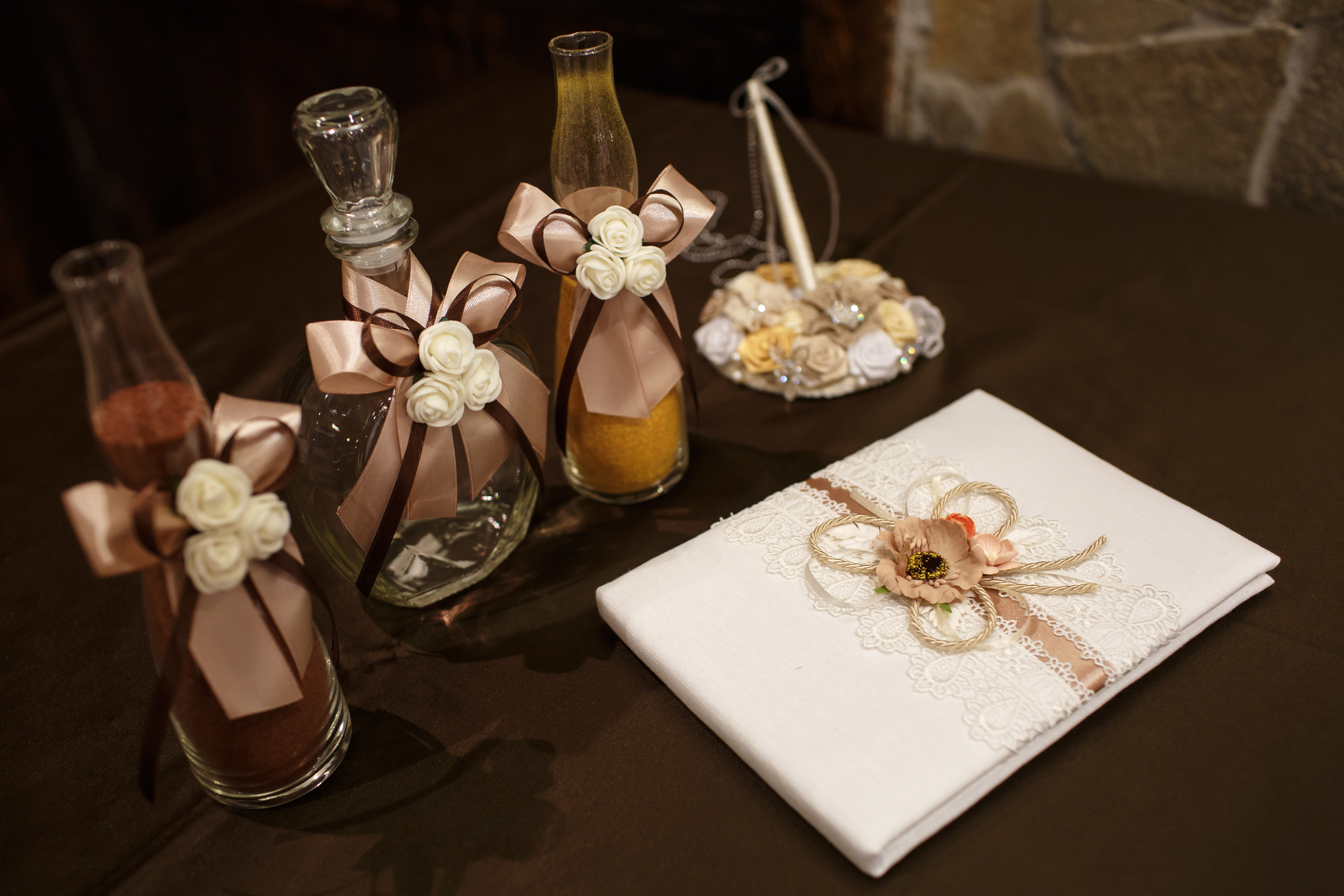 Ксюша и Иван, Таганский ЗАГС, фотостудия Famous Studios. Свадебный и репортажный фотограф (Москва, Королев и другие)