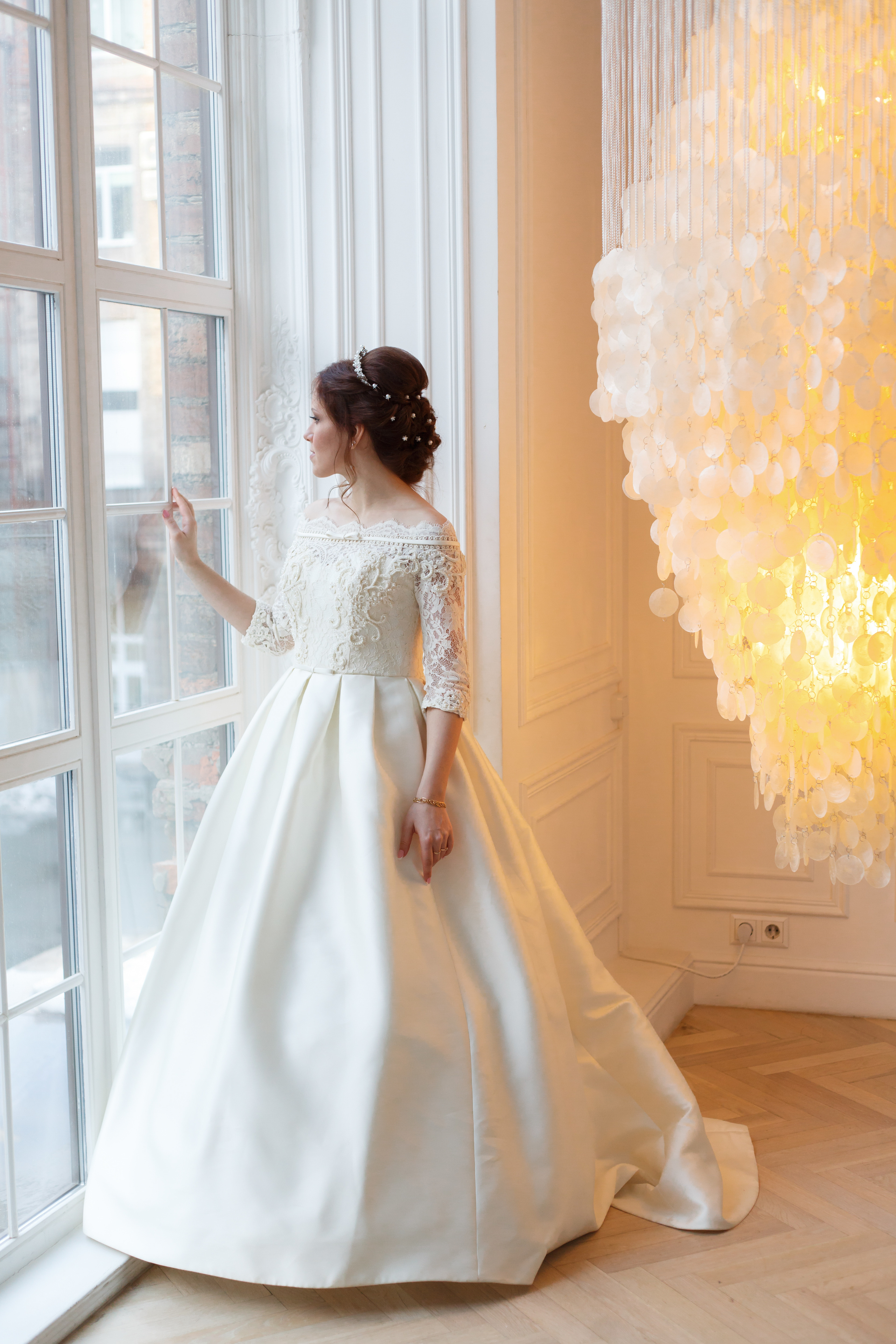 Ксюша и Иван, Таганский ЗАГС, фотостудия Famous Studios. Свадебный и репортажный фотограф (Москва, Королев и другие)