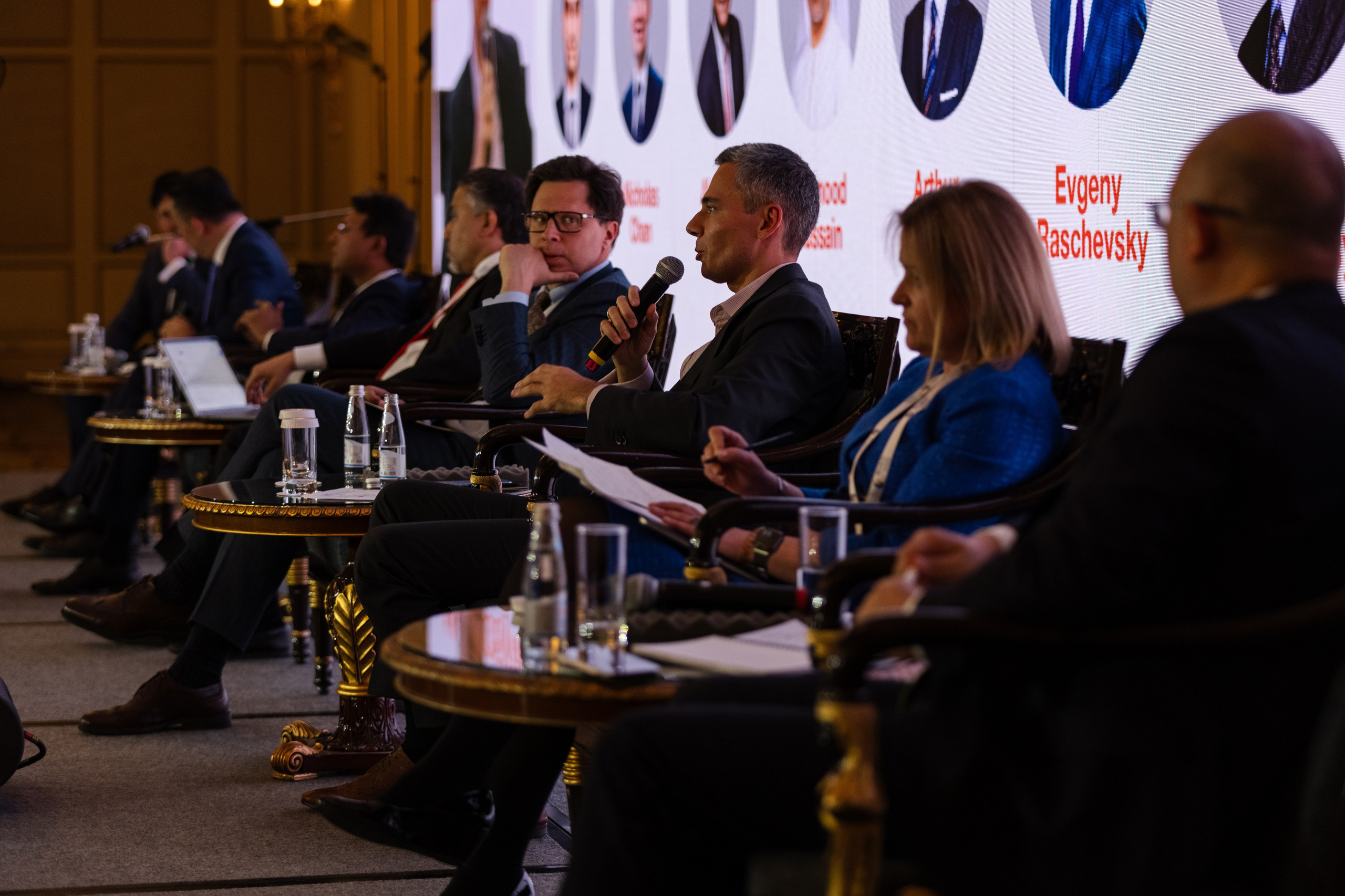 RIAC 2025. Свадебный репортажный фотограф в Москве