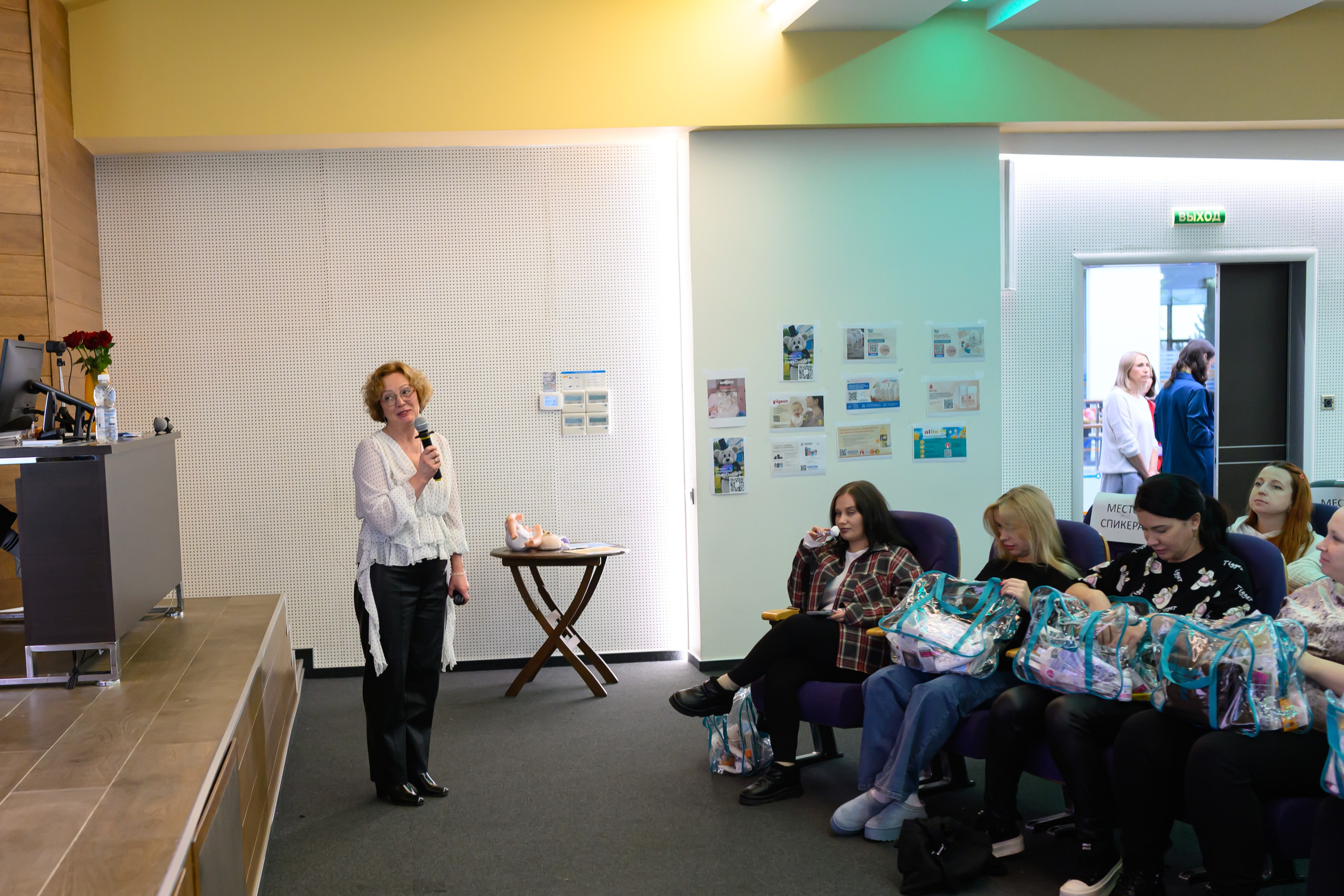 Праздник материнства ноябрь 2025. Профессиональный фотограф Елена Красилина г.Ярославль, г. Рыбинск