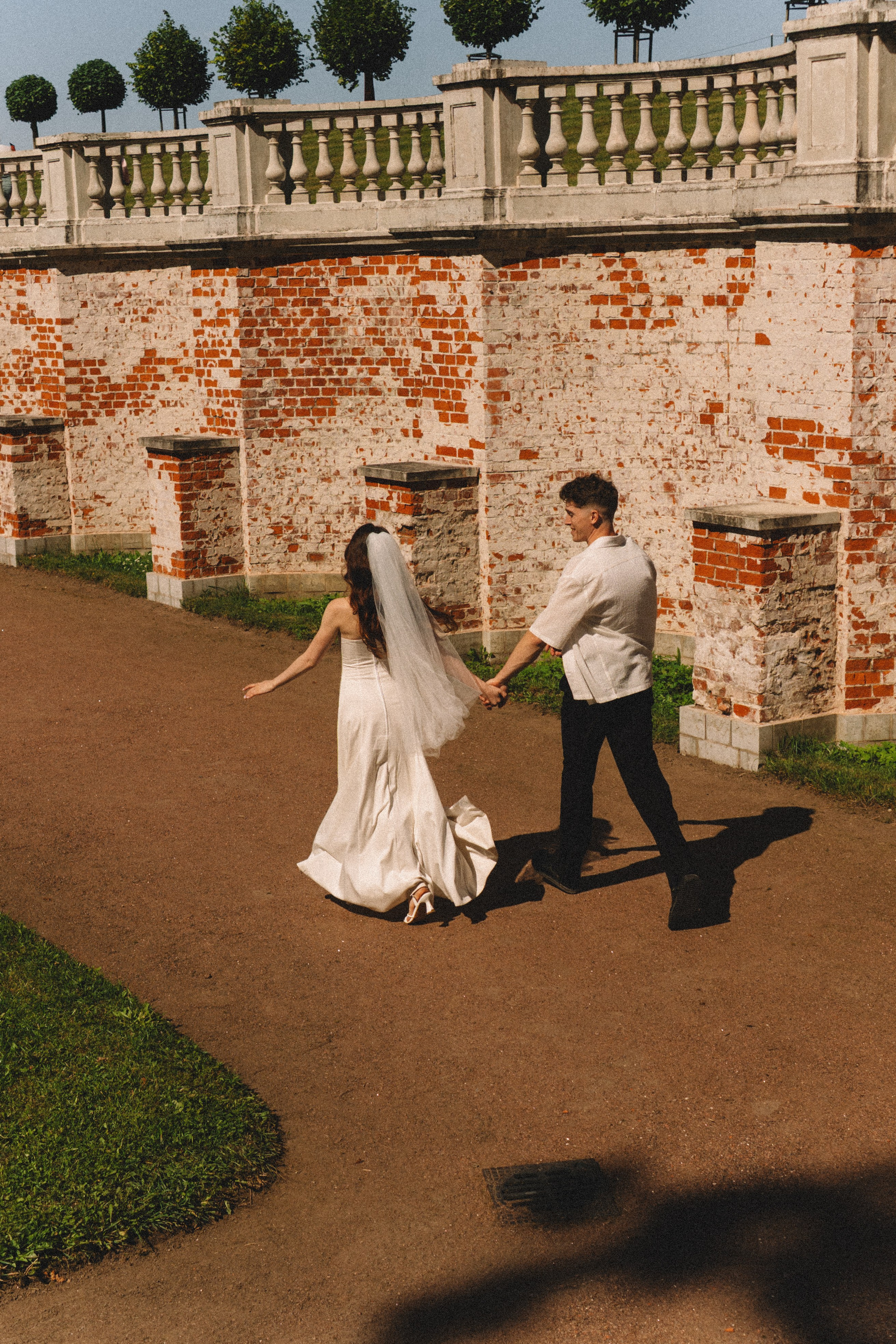 СВАДЕБНАЯ СЬЕМКА В ПЕТЕРГОФЕ И СЬЕМКА РЕПОРТАЖА В ЗАГСЕ ПЕТЕРГОФА. Профессиональный фотограф, Санкт-Петербург — Виктория Богомолова