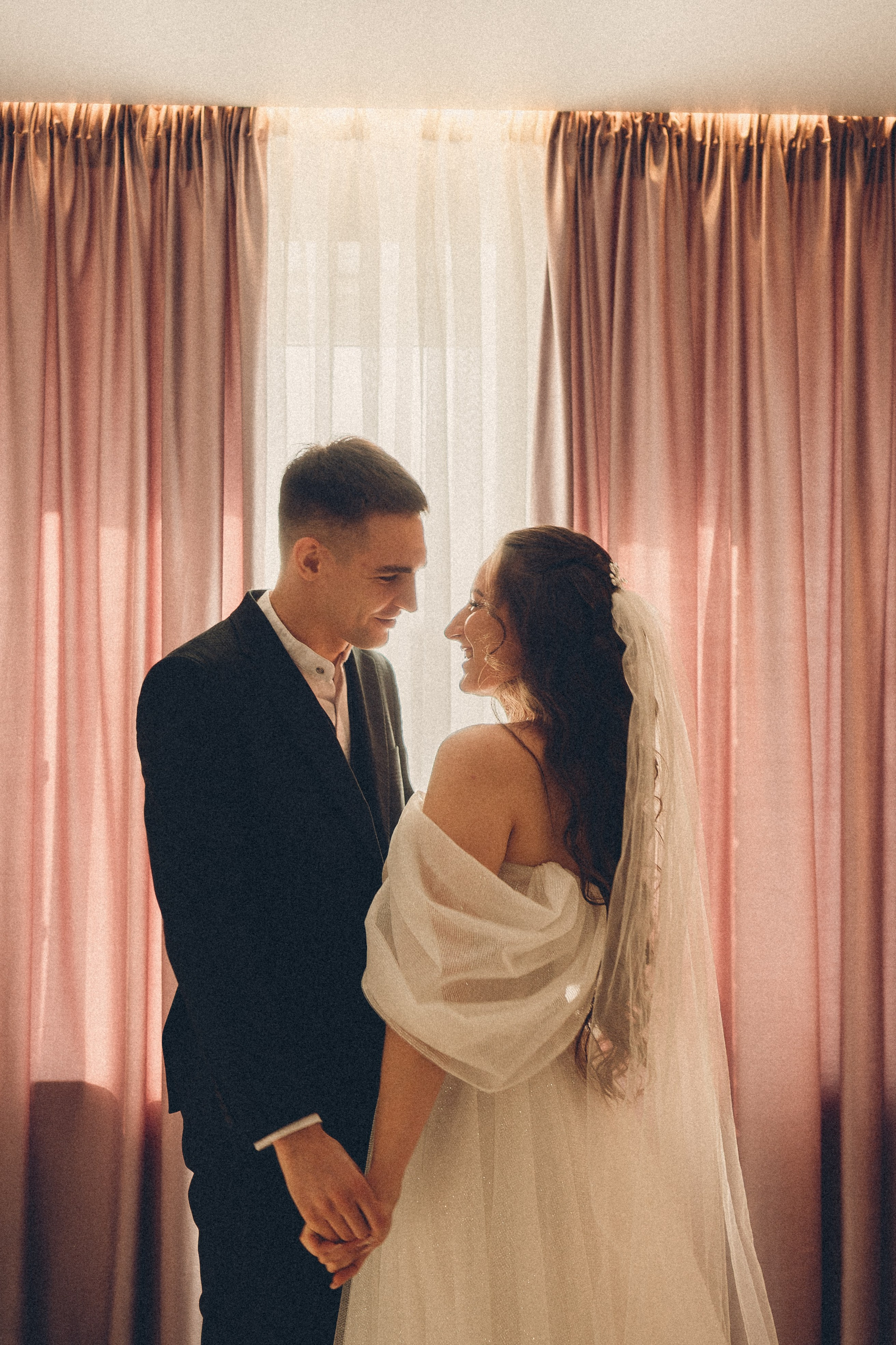 СВАДЕБНАЯ СЬЕМК В ПАРКЕ 300-ЛЕТИЯ. Профессиональный фотограф, Санкт-Петербург — Виктория Богомолова