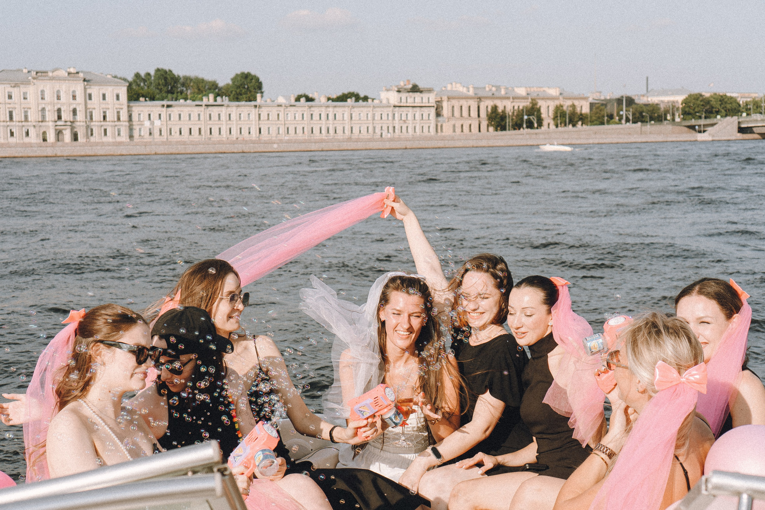 ДЕВИЧНИК НА КАТЕРЕ. Профессиональный фотограф, Санкт-Петербург — Виктория Богомолова