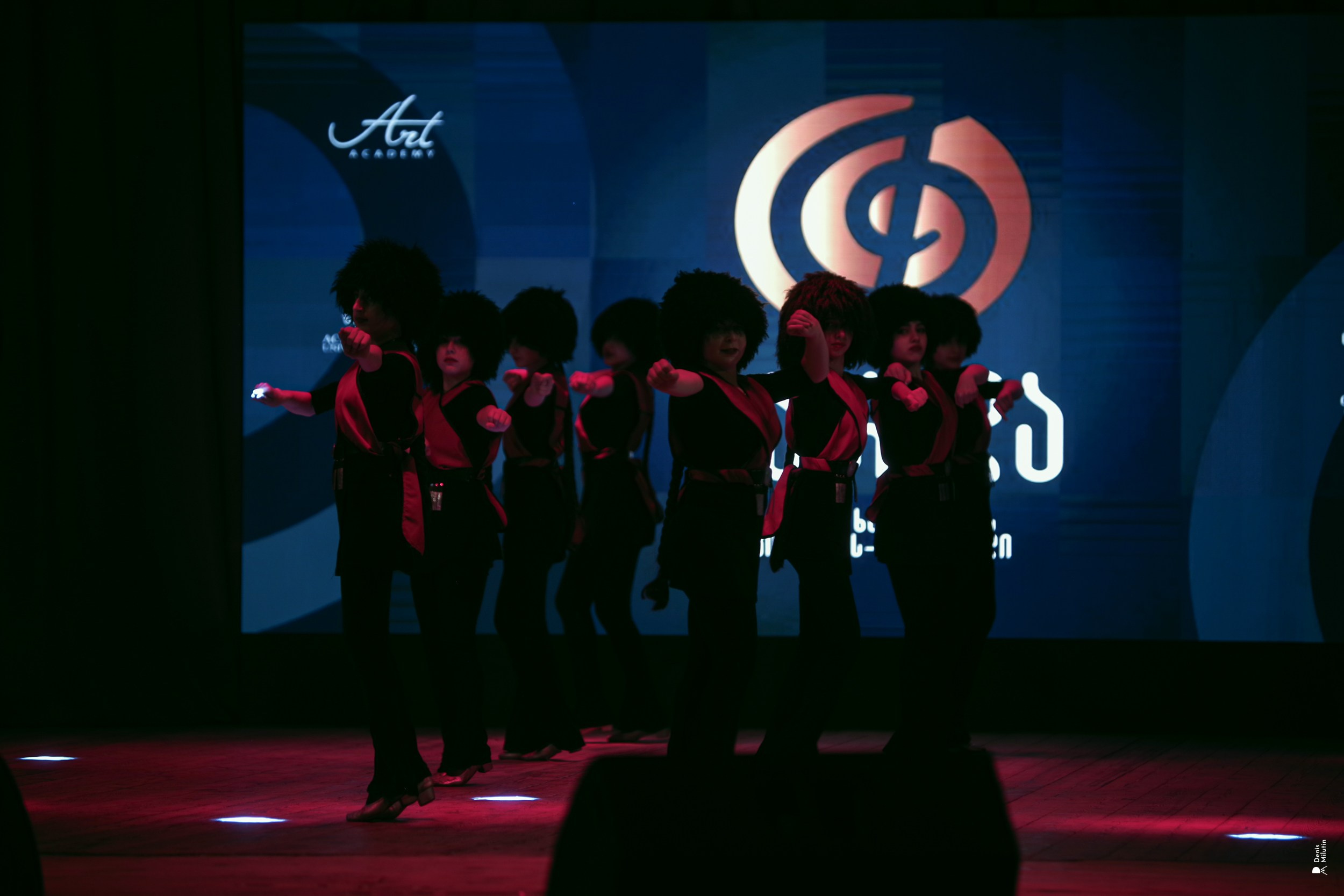 Танцы в Хоби. Портретный фотограф Денис Милютин