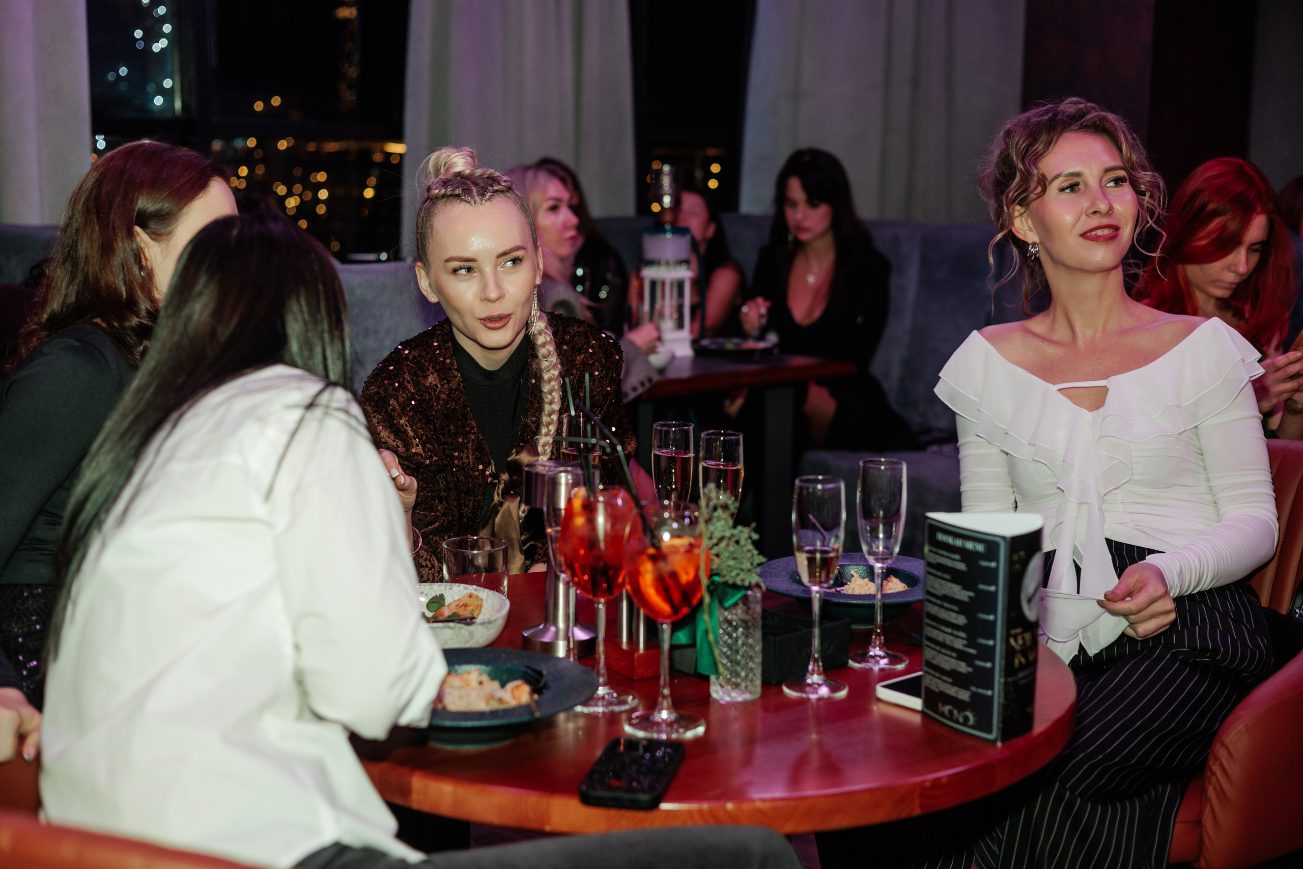 Репортаж Mona. Фотограф Саратов Анастасия