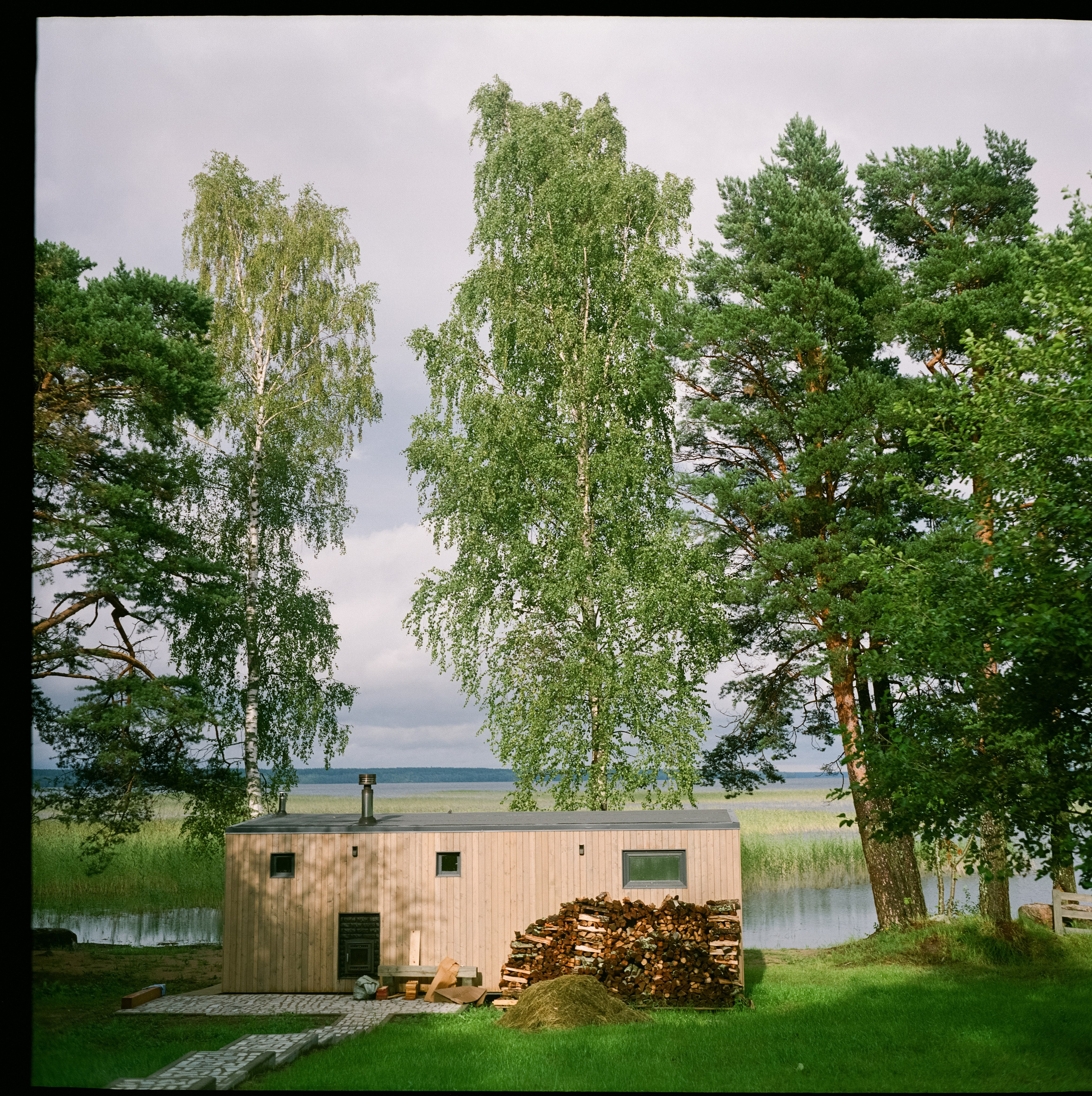 Серия закатов на озере Отрадном / Super Fujica-6 / Fujifilm Reala 100