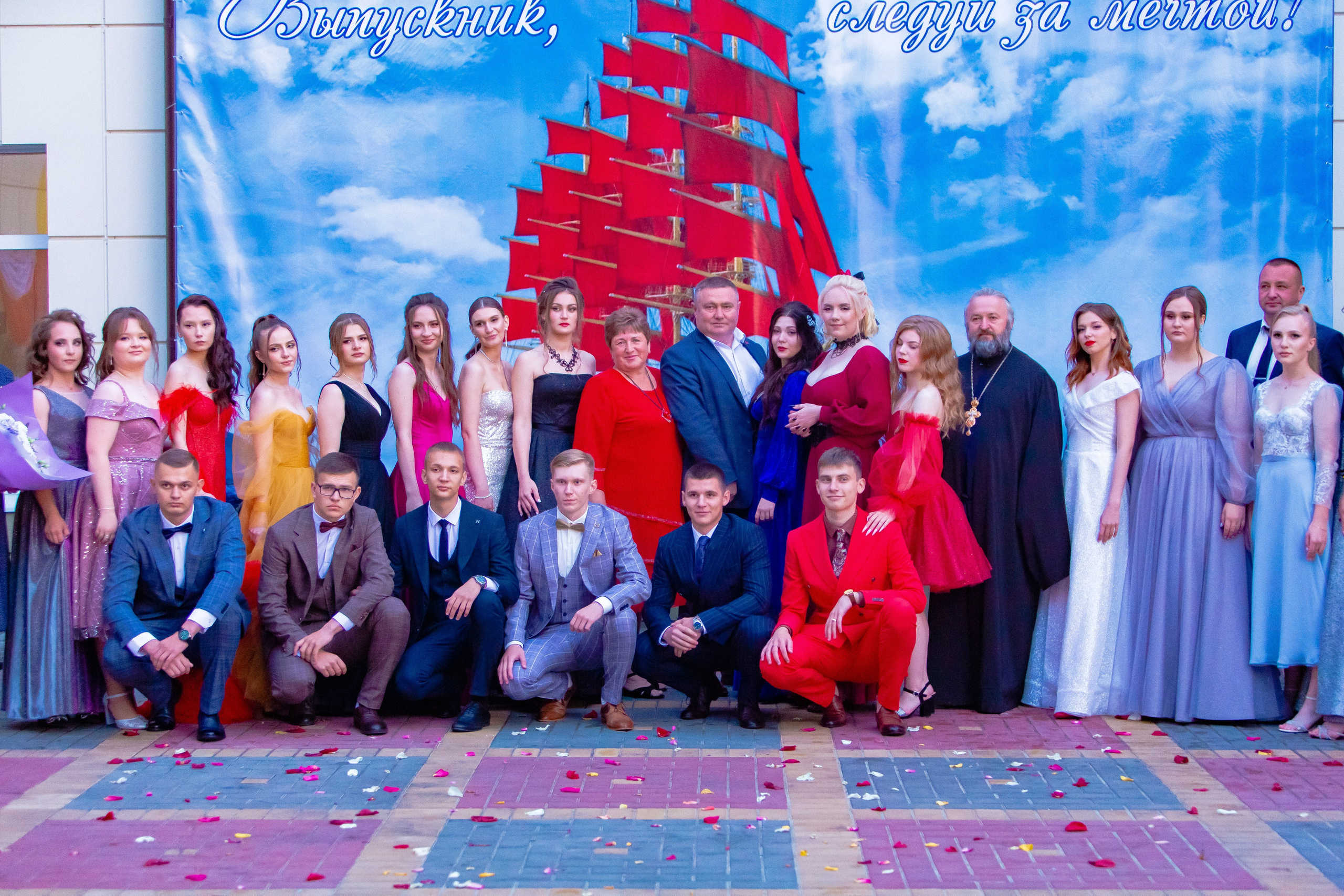 Выпускной вечер. Профессиональная съёмка и монтаж фото&видео в Курске и области