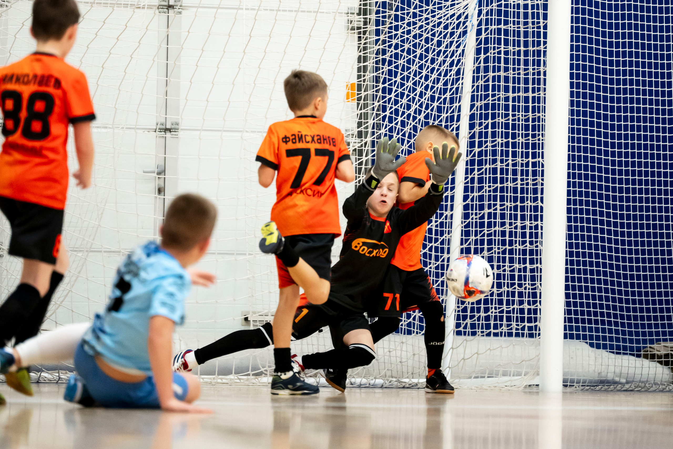 Всероссийский турнир по мини футболу FUTSAL KIDS TROPHY 2025. Спортивный фотограф в Туле и Тульской области. Файсханова Фото Спорт