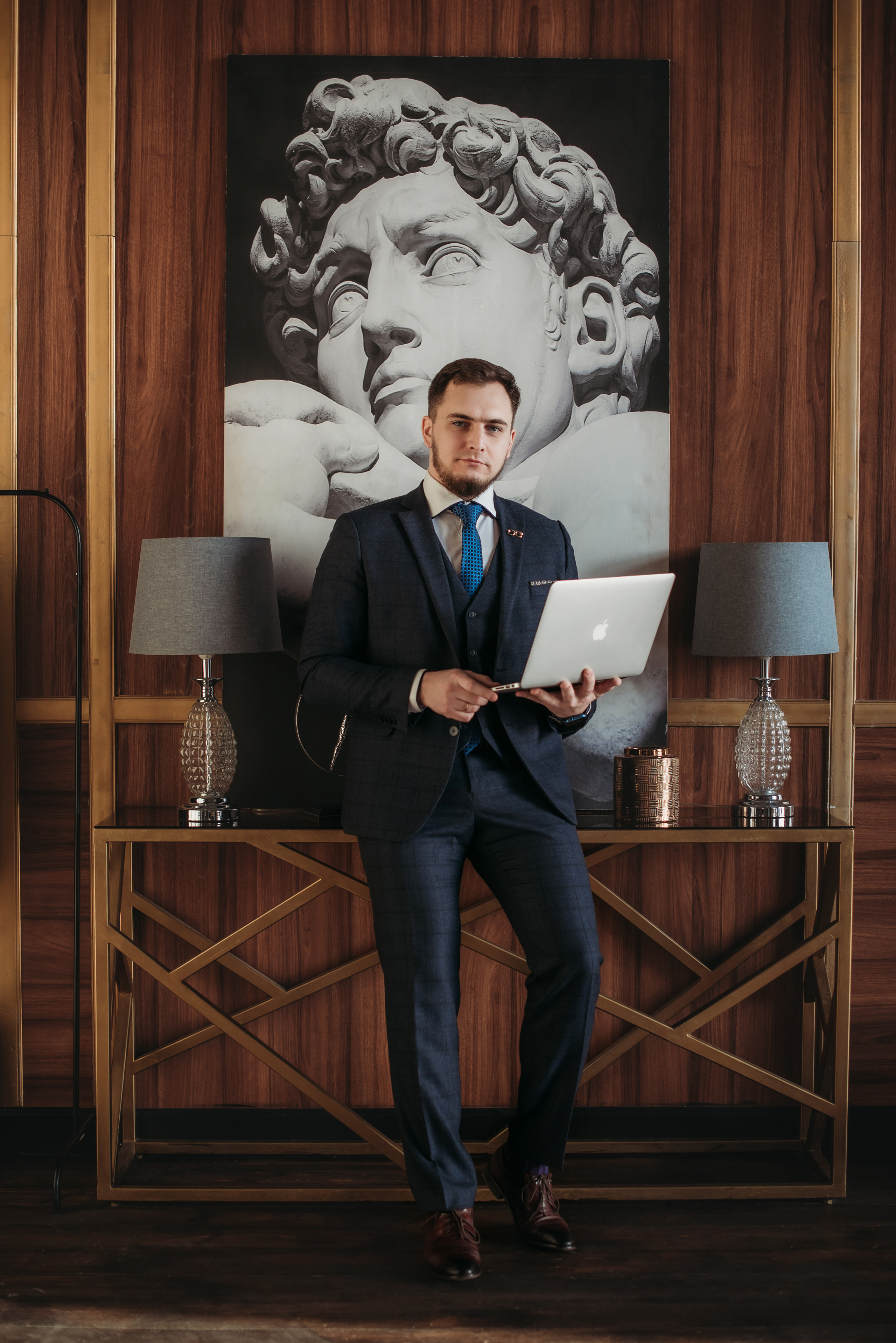 Ретушь. Фотограф Лейла Насибова-женский портрет, семейные фотосессии, контент