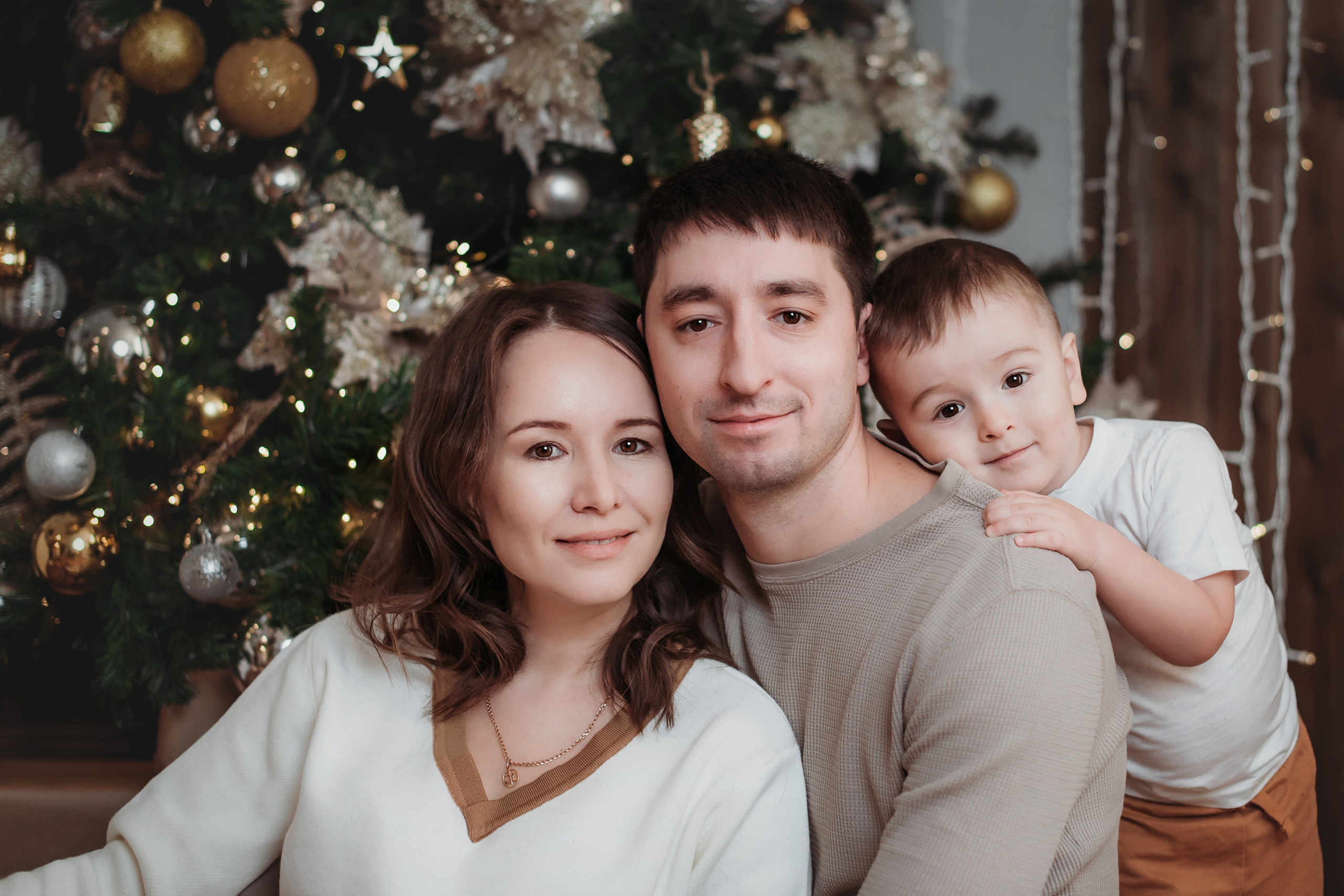 Новогодняя фотосессия. Фотограф Лейла Насибова-женский портрет, семейные фотосессии, контент