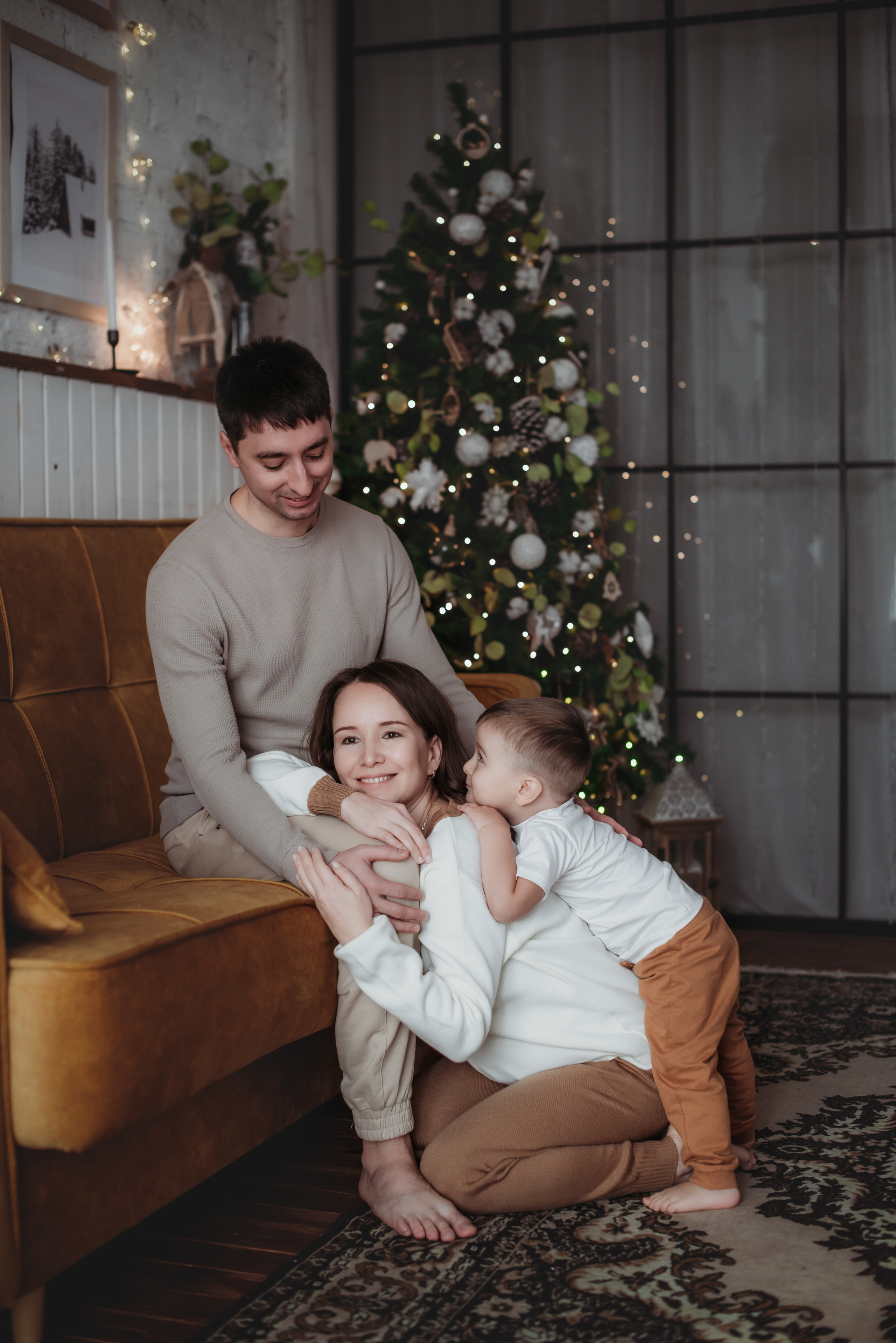 Новогодняя фотосессия. Фотограф Лейла Насибова-женский портрет, семейные фотосессии, контент