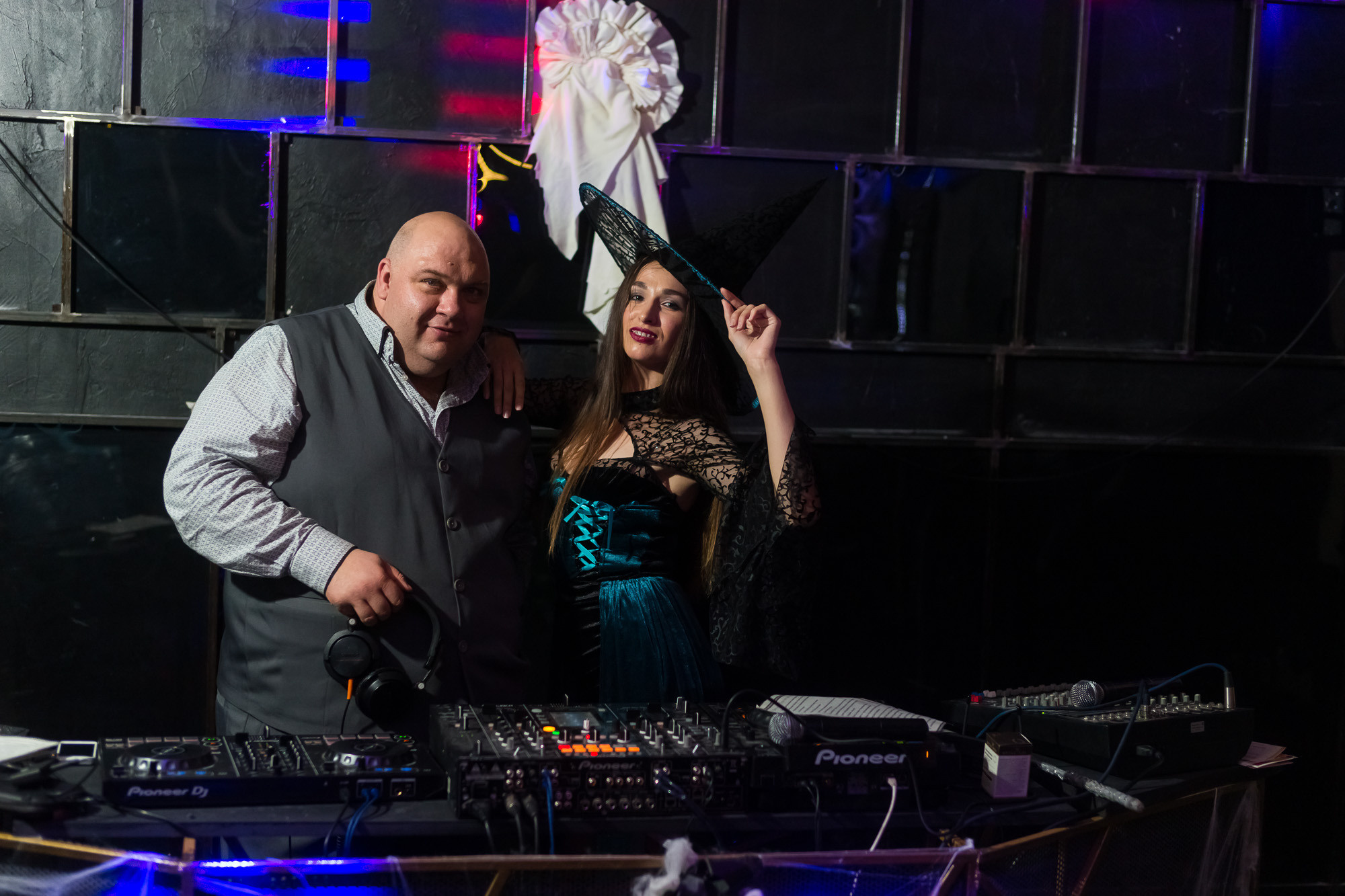  #ДИДЖЕЙМЕДВЕДЬ, диджей Медведь Диджей на свадьбу, диджей на корпоратив. диджей на праздник, диджей с аппаратурой, диджей с колонками, аренда аппаратуры dj medved резидент MixFm