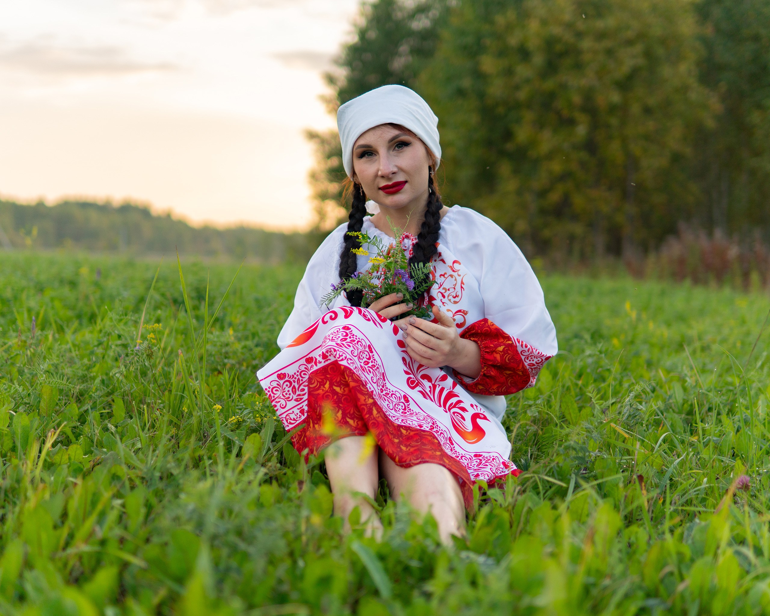 Тематическая \ Творческая \ Фотосъёмка в славянском наряде: Татьяна — гармония традиций и природы. Hannanovmoments